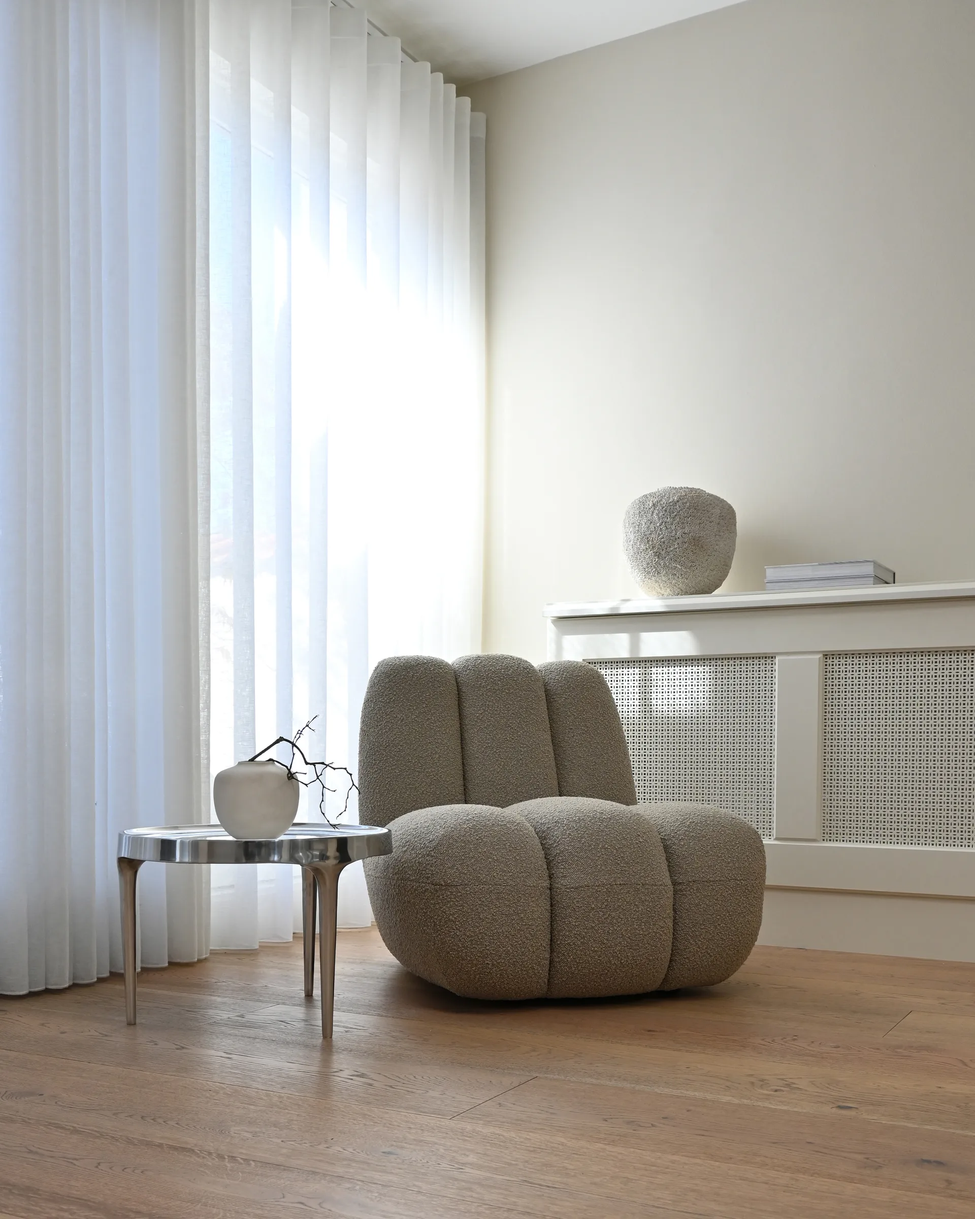 Phantom sidobord, Chrome low 101 Copenhagen