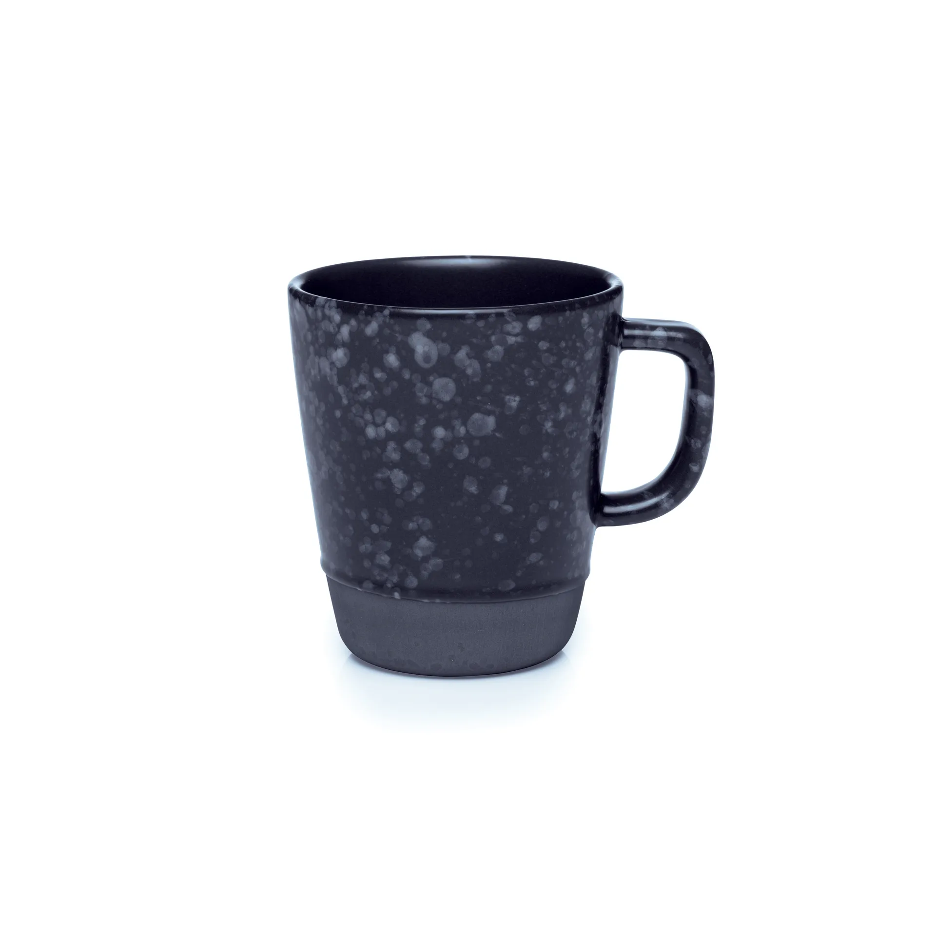Raw mugg med handtag 30 cl, svart med prickar Aida