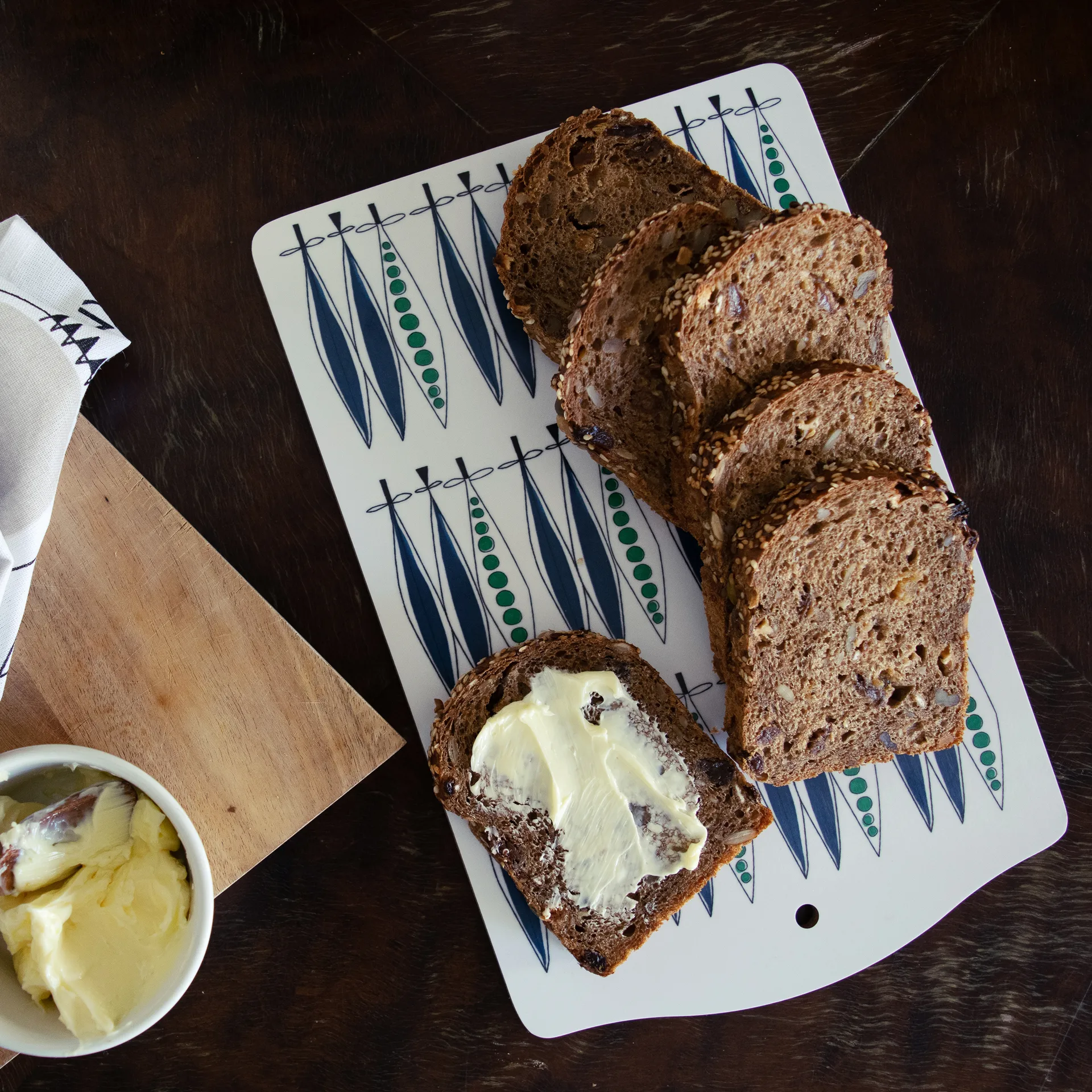 Picknick serveringsbräda ärtor 20x30 cm, Blå-multi Almedahls