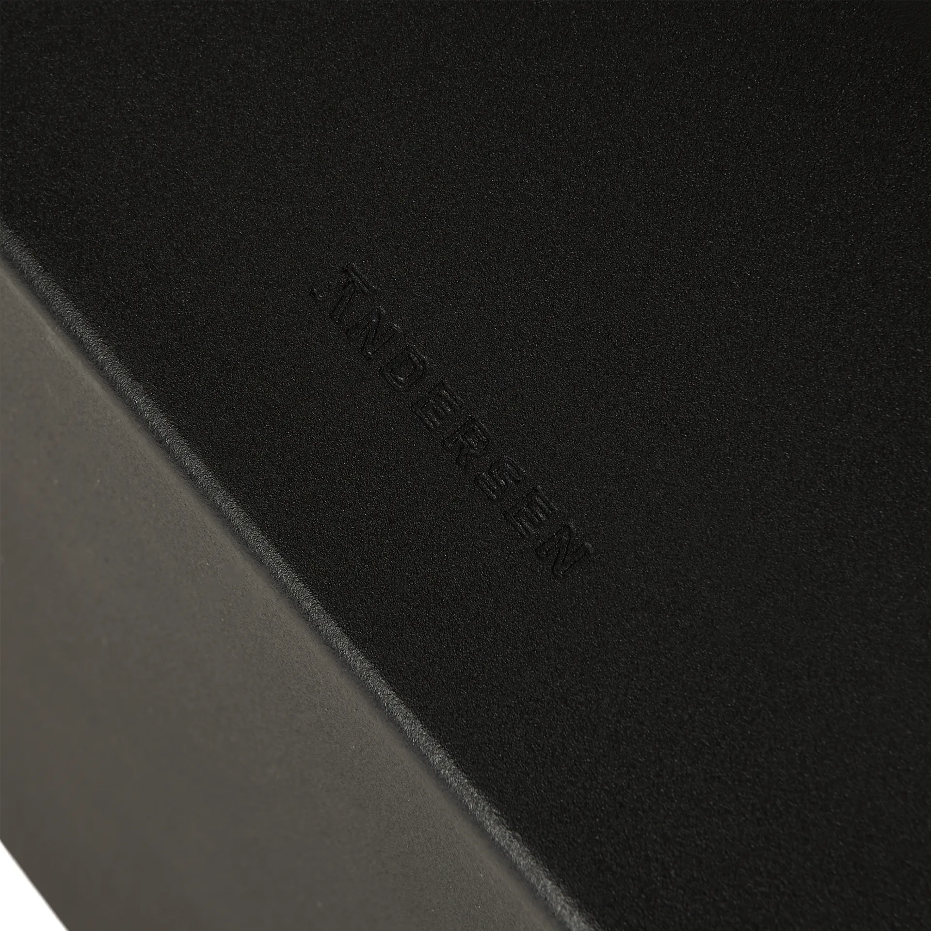 Edge tidningsställ, Black (svart) Andersen Furniture