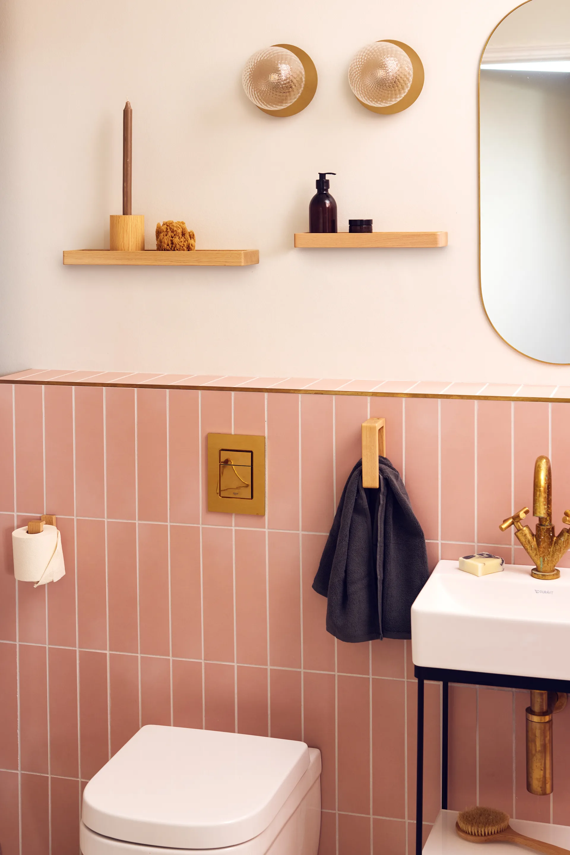 Shelf 11 vägghylla 44 cm, Lacquered oak Andersen Furniture