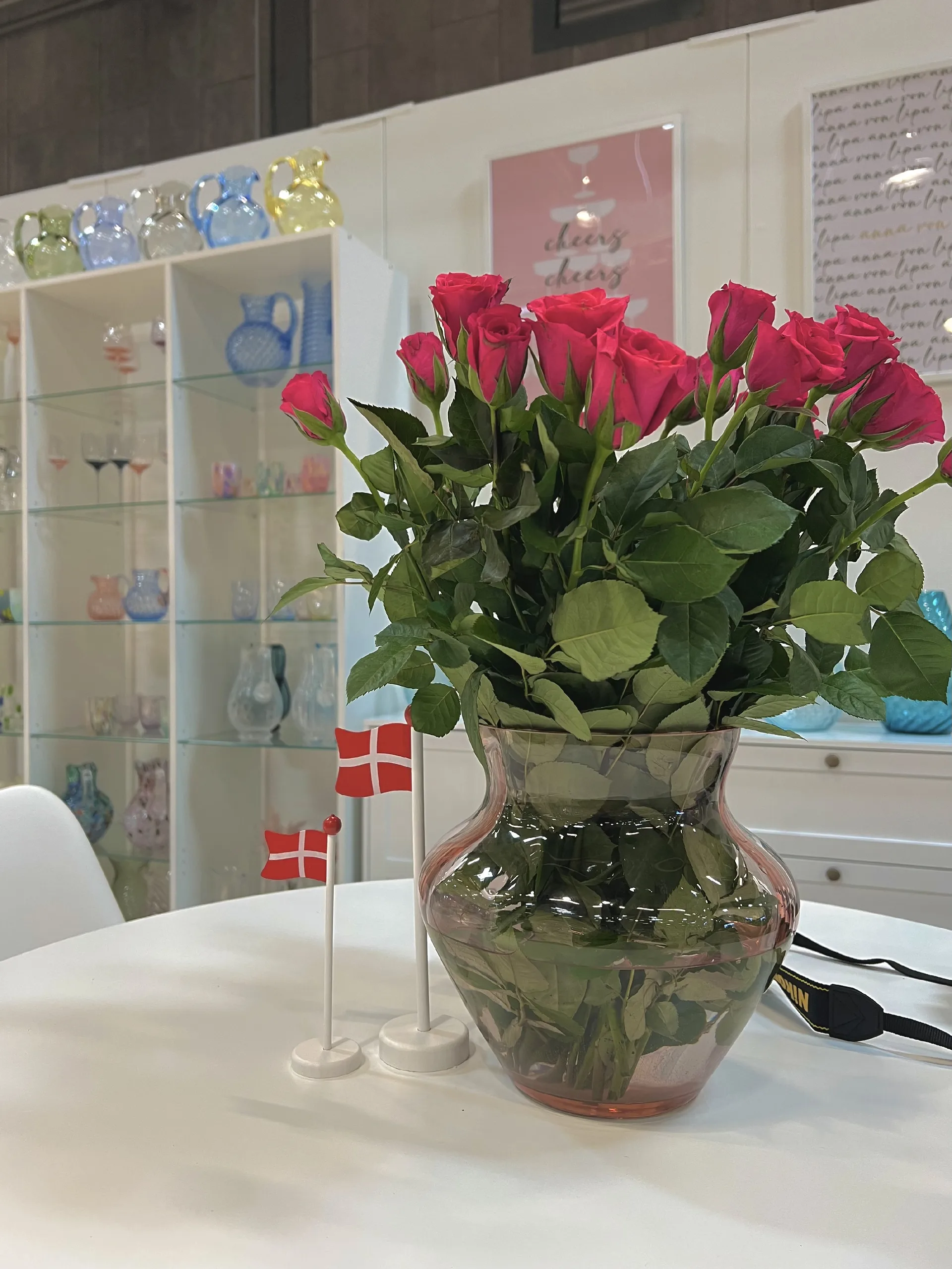 Dahlia vas, Indigo Anna Von Lipa