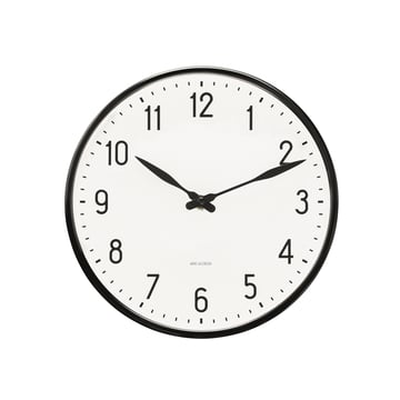 Läs mer om Arne Jacobsen Clocks Arne Jacobsen Station klocka 21 cm