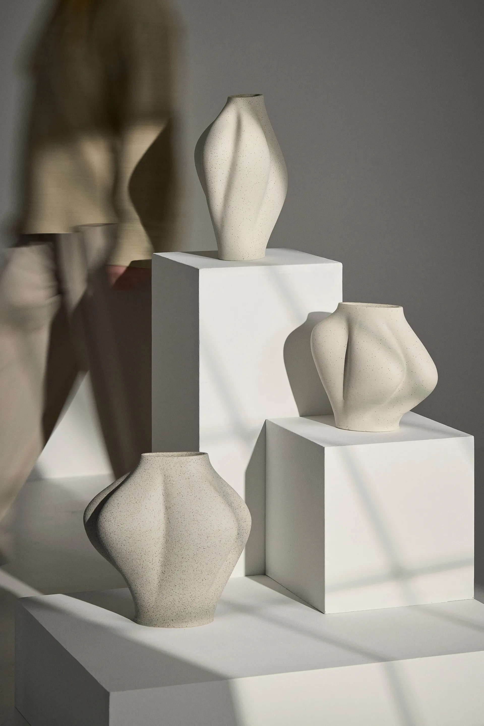 Saltare vas, Taupe, Ø13,8x30 cm AYTM