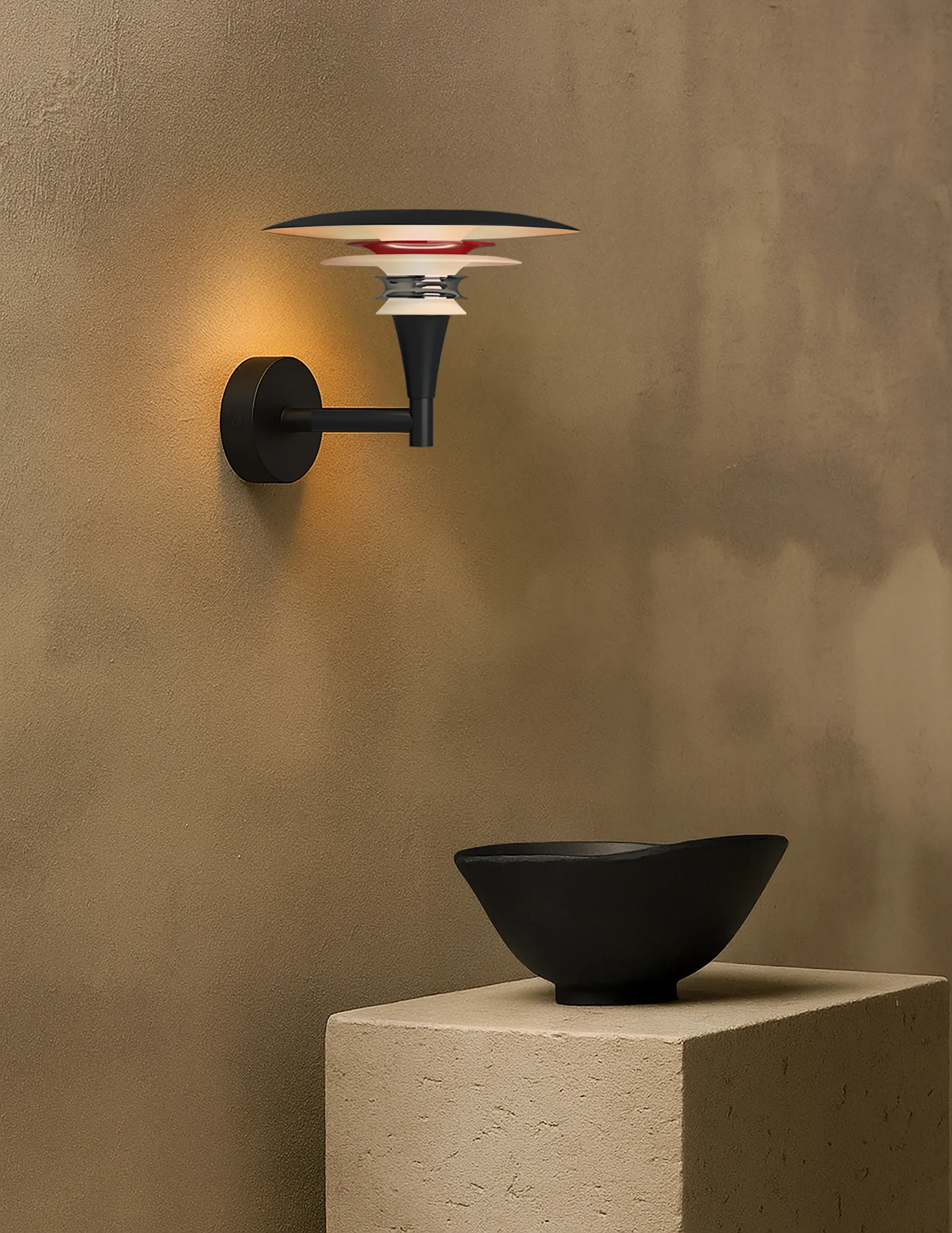 Diablo vägglampa Ø20 cm, Mattsvart-blankröd Belid