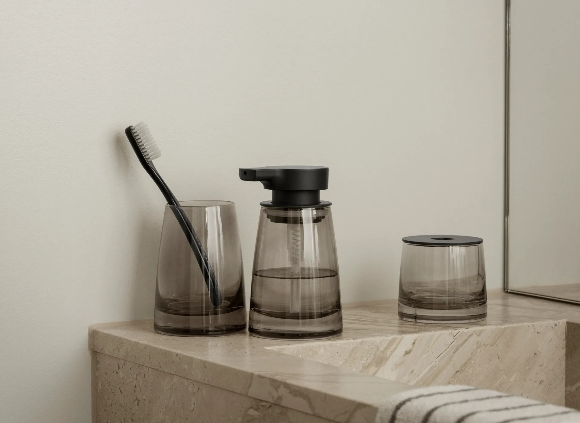Ava förvaringsbox, Black blomus
