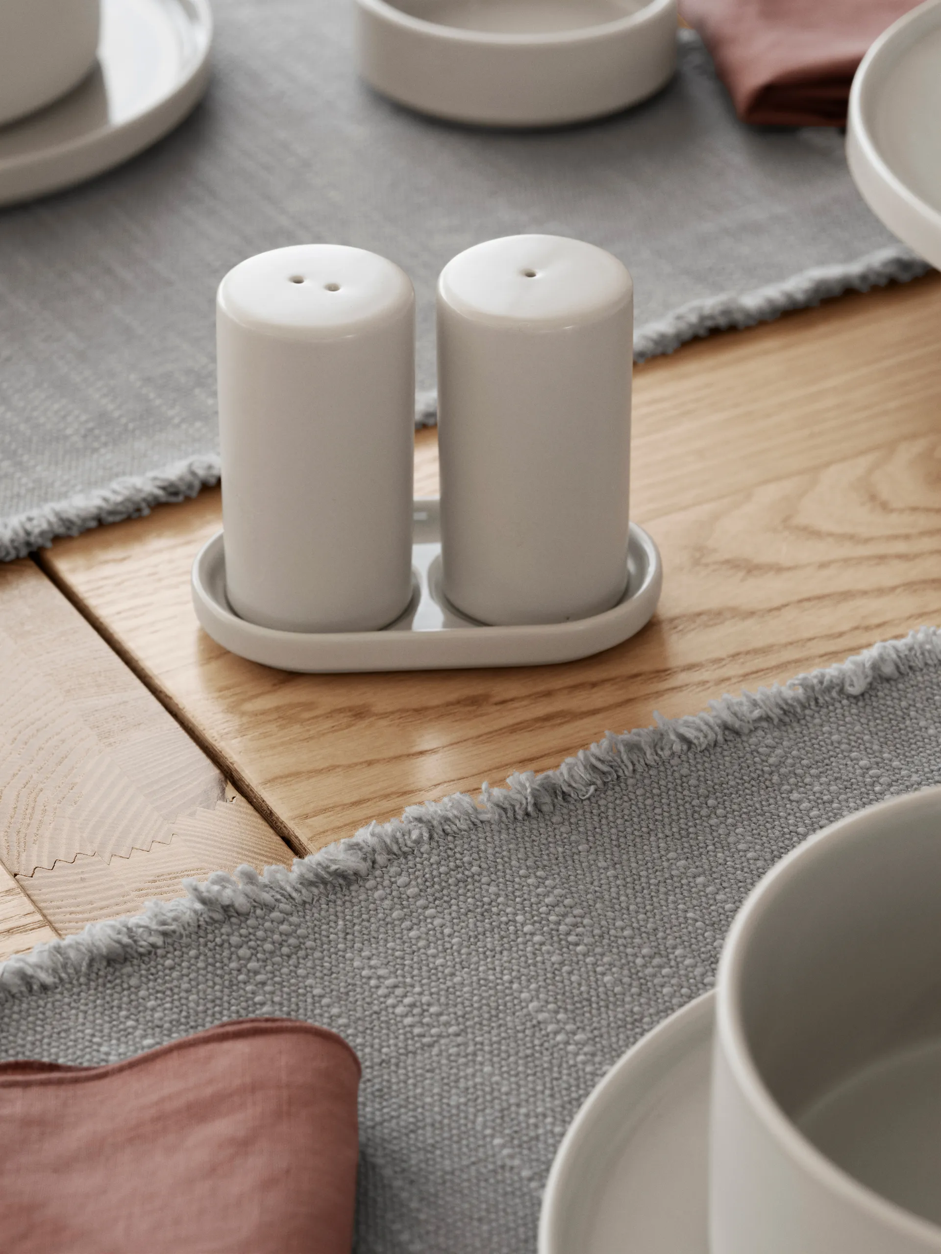 Pilar salt- & pepparkar 2 delar, Moonbeam, Ø4,5x11,5 cm blomus