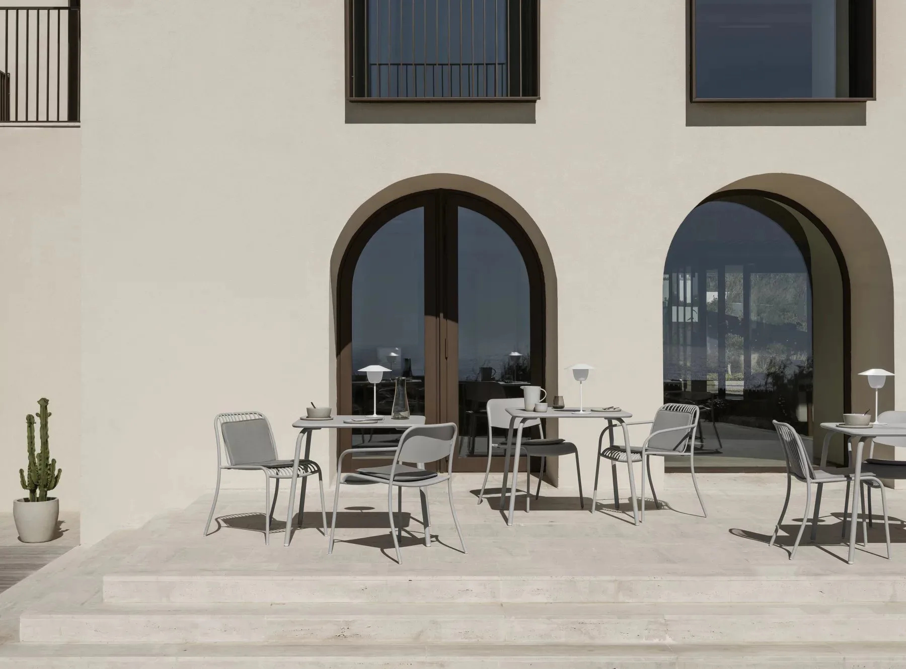 YUA Chair stol, Silk grey (grå) blomus