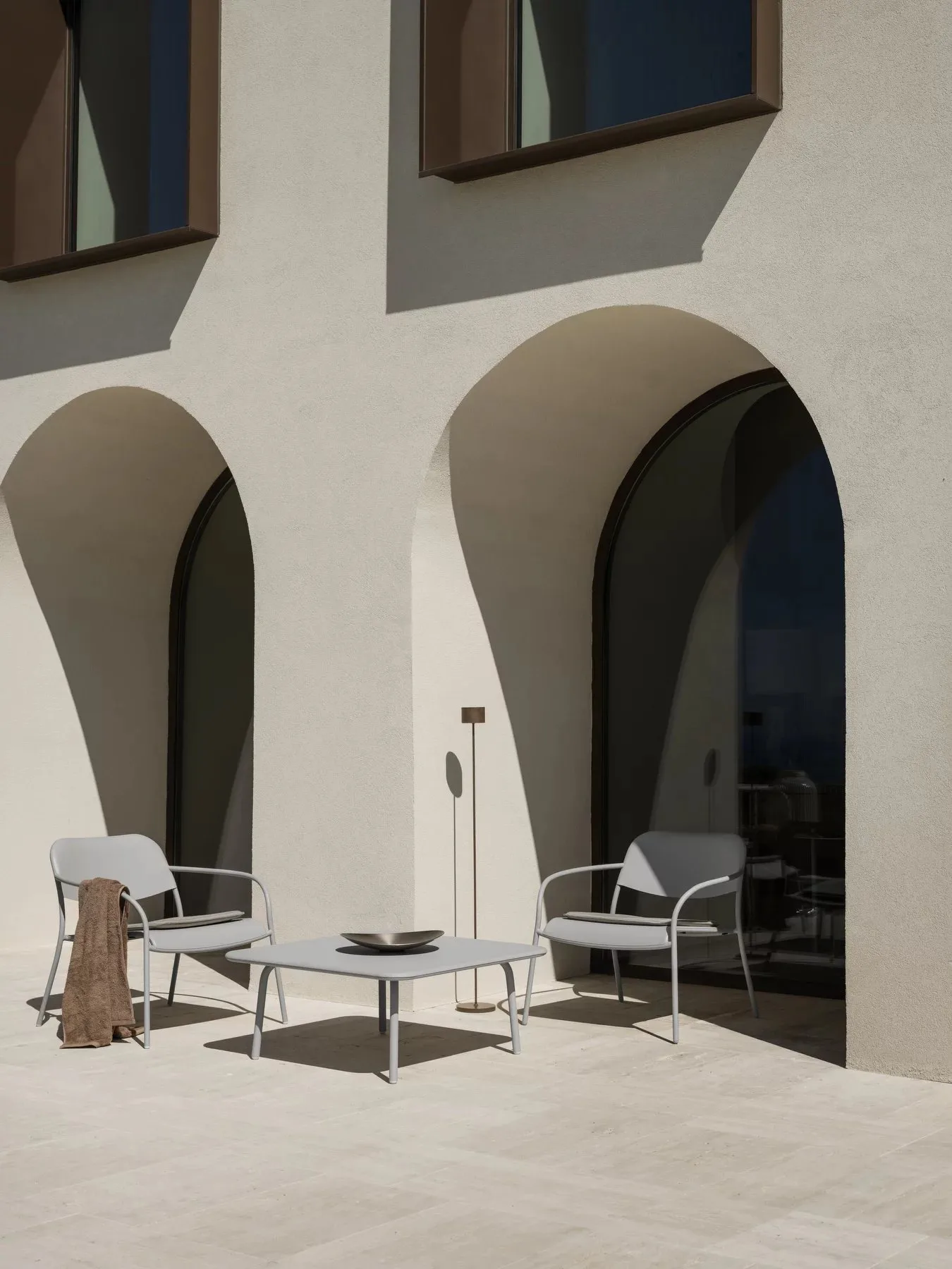 YUA lounge table bord 80x80 cm, Silk grey blomus