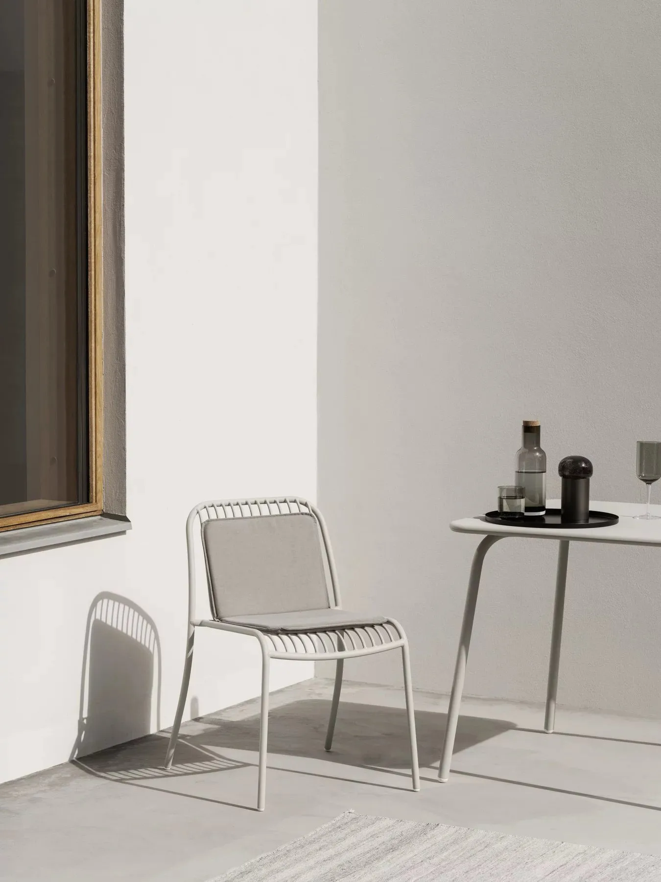 YUA WIRE chair stol, Silk grey (grå) blomus