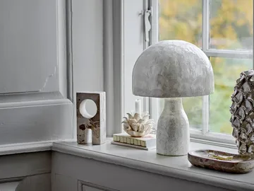 Adria bordslampa - Nature, Mother of pearl - Bloomingville