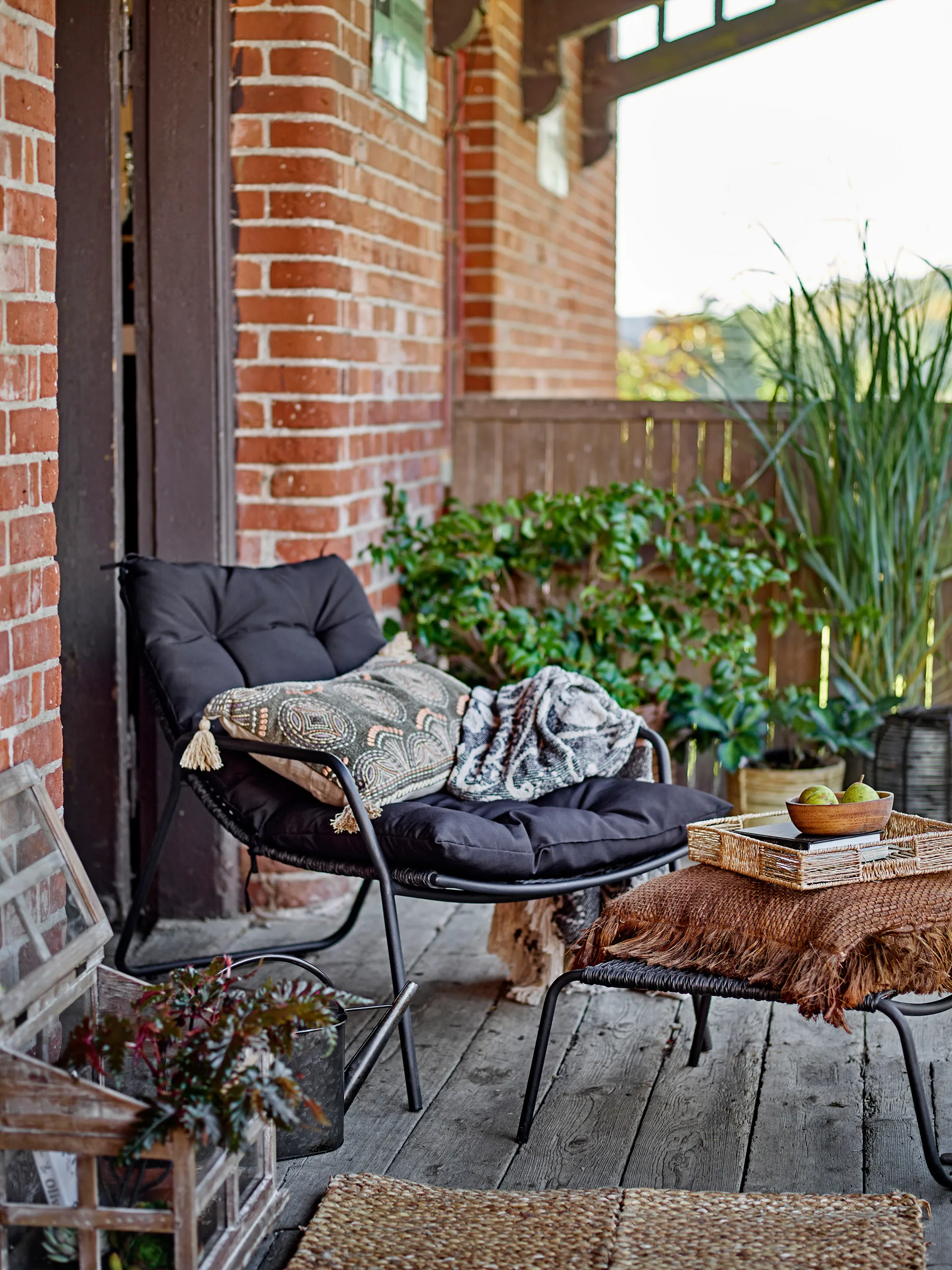 Boel solstol, Svart Bloomingville