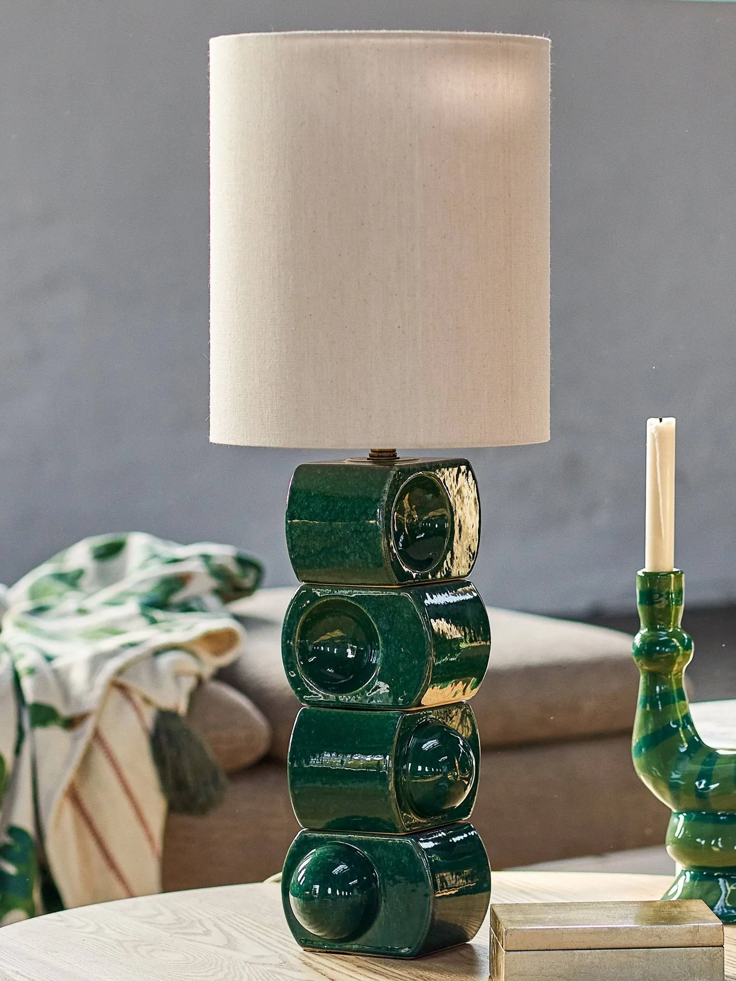 Brady bordslampa, Green, Ø25 cm Bloomingville
