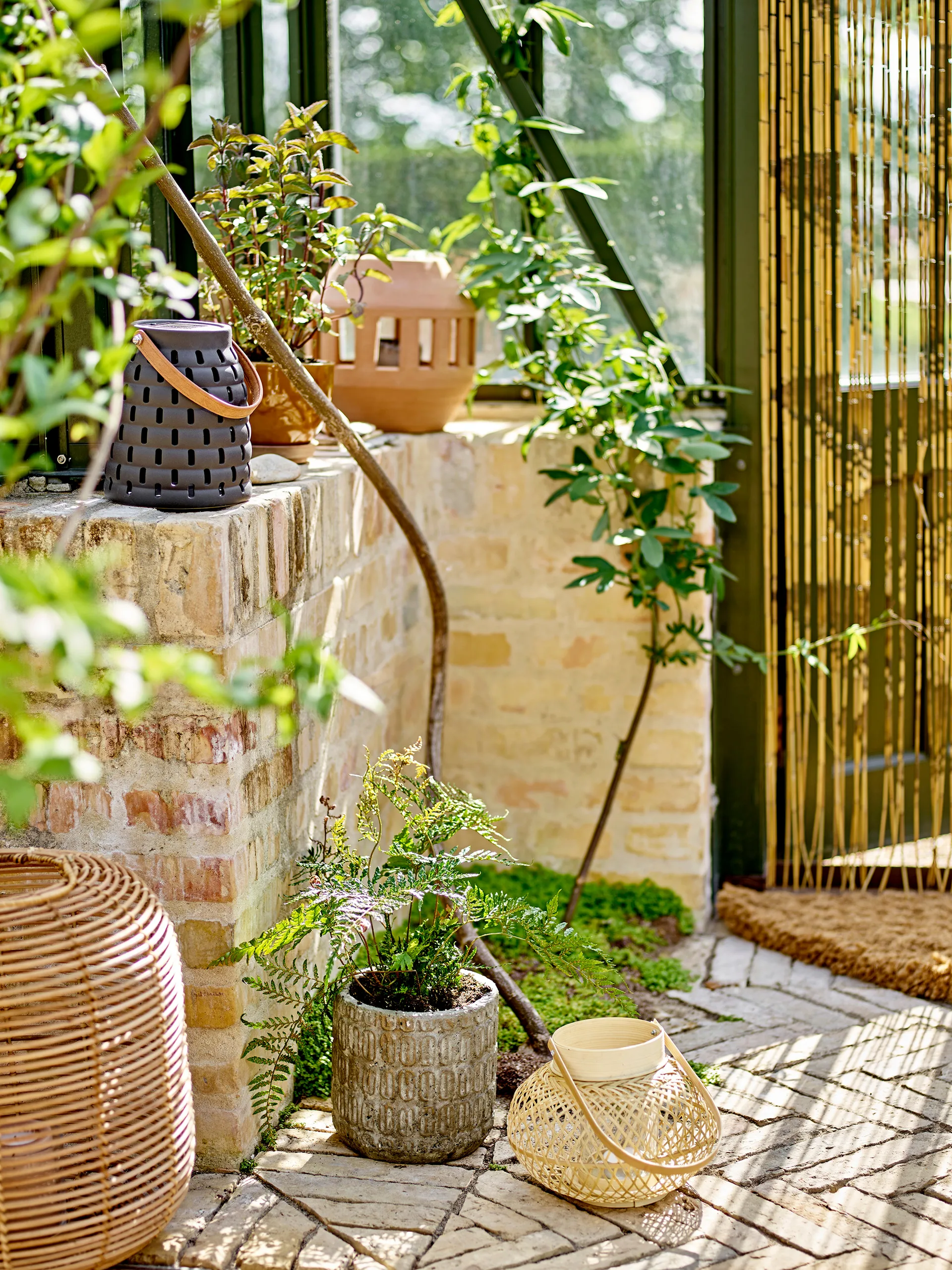 Trellis solcellslampa lanterna 18 cm, Svart Bloomingville