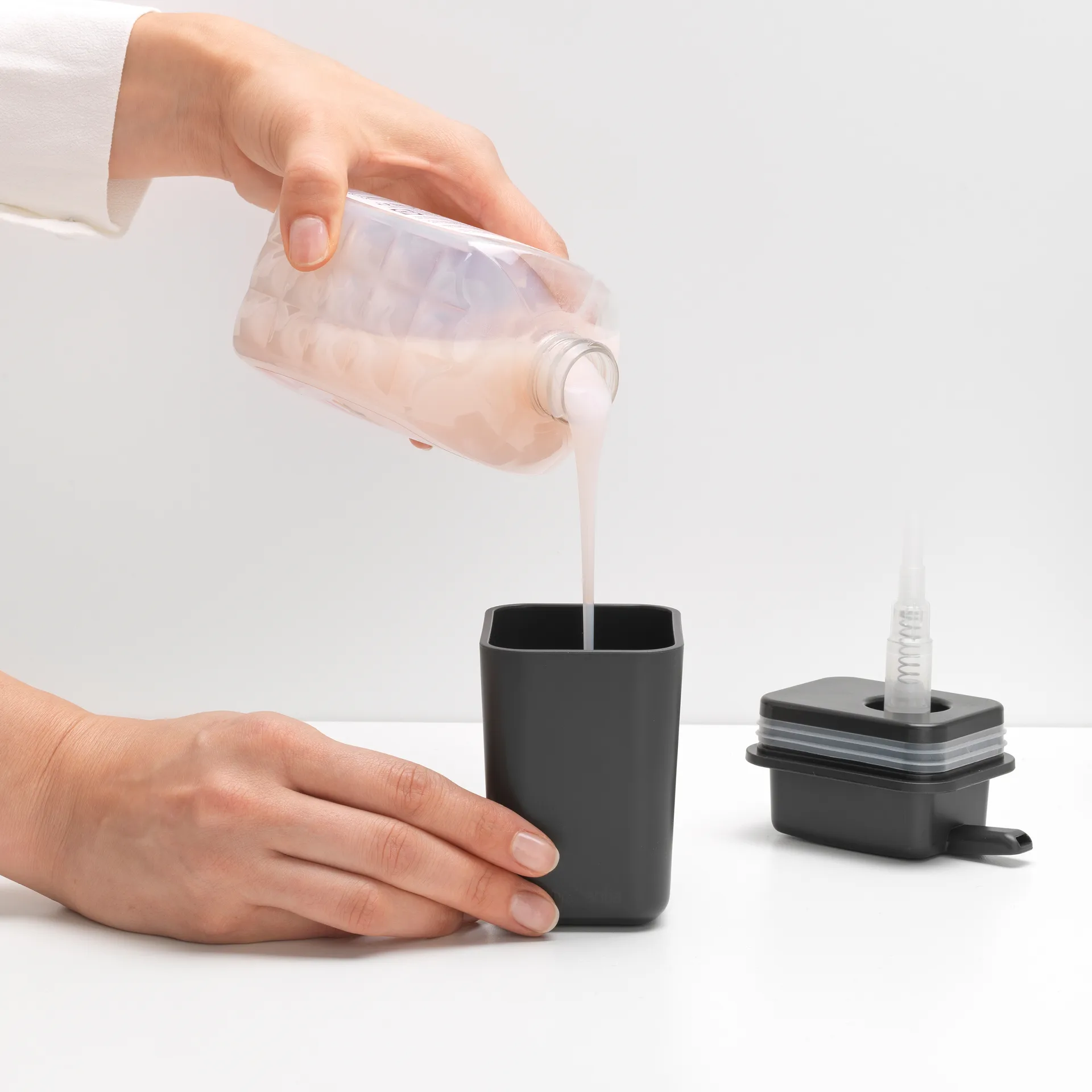 Brabantia tvålpump 11,5 cm, Mörkgrå Brabantia
