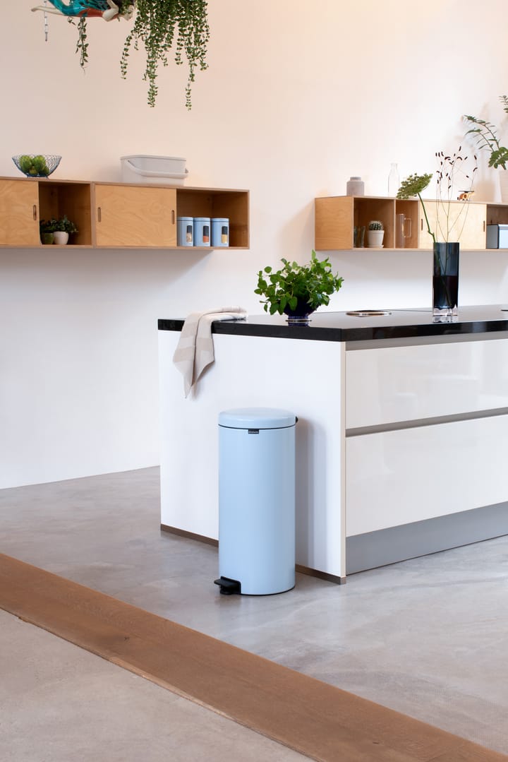 New Icon pedalhink 30 liter, Dreamy blue Brabantia