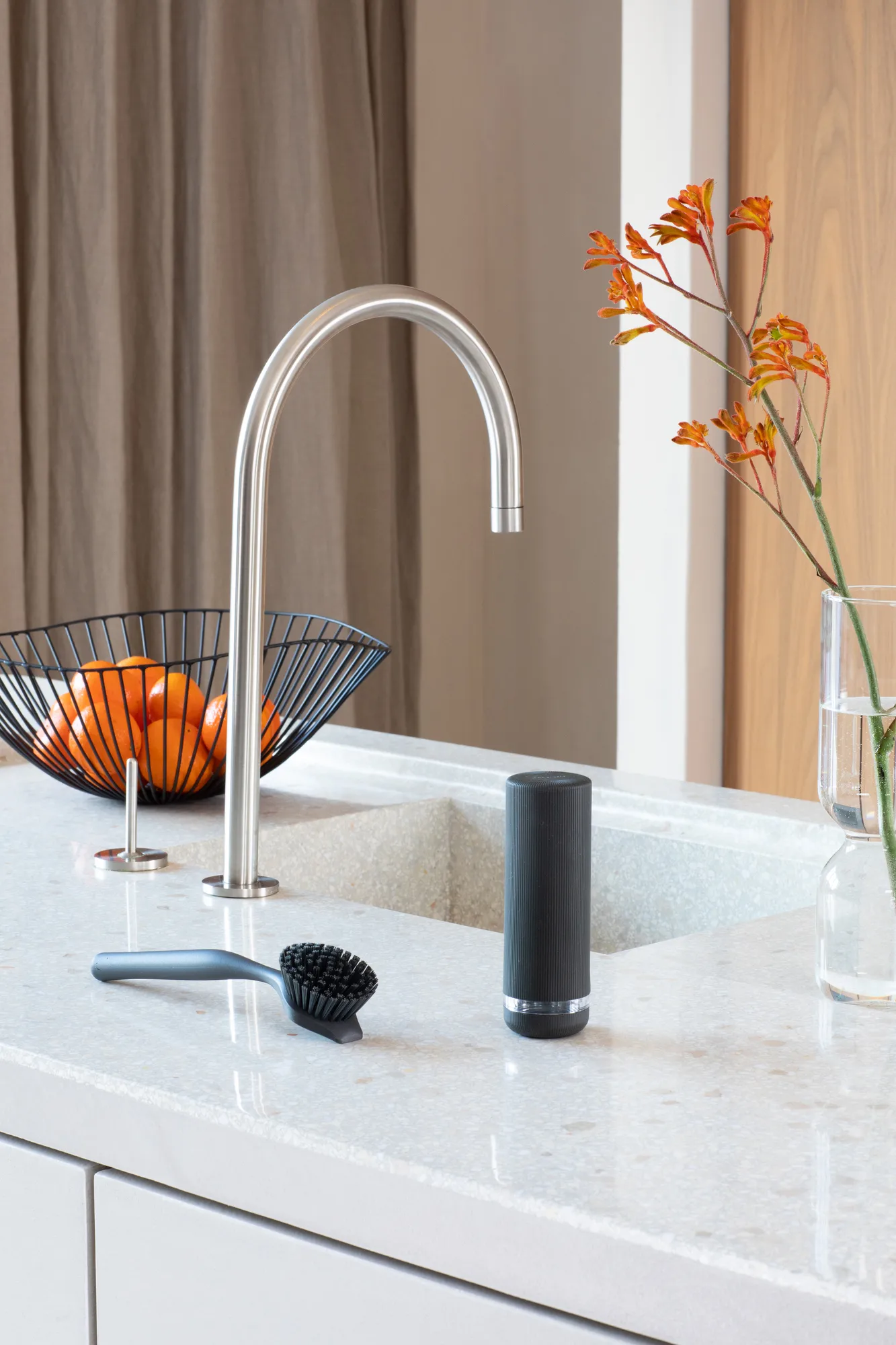 SinkStyle diskmedelsdispenser, Mineral Infinite Grey Brabantia