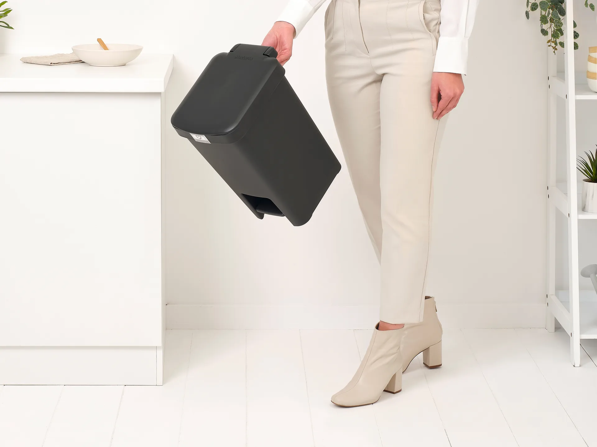 StepUp pedalhink 16 L, Mörkgrå Brabantia