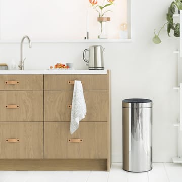 Touch Bin soptunna 30 liter - brilliant steel (silver) - Brabantia