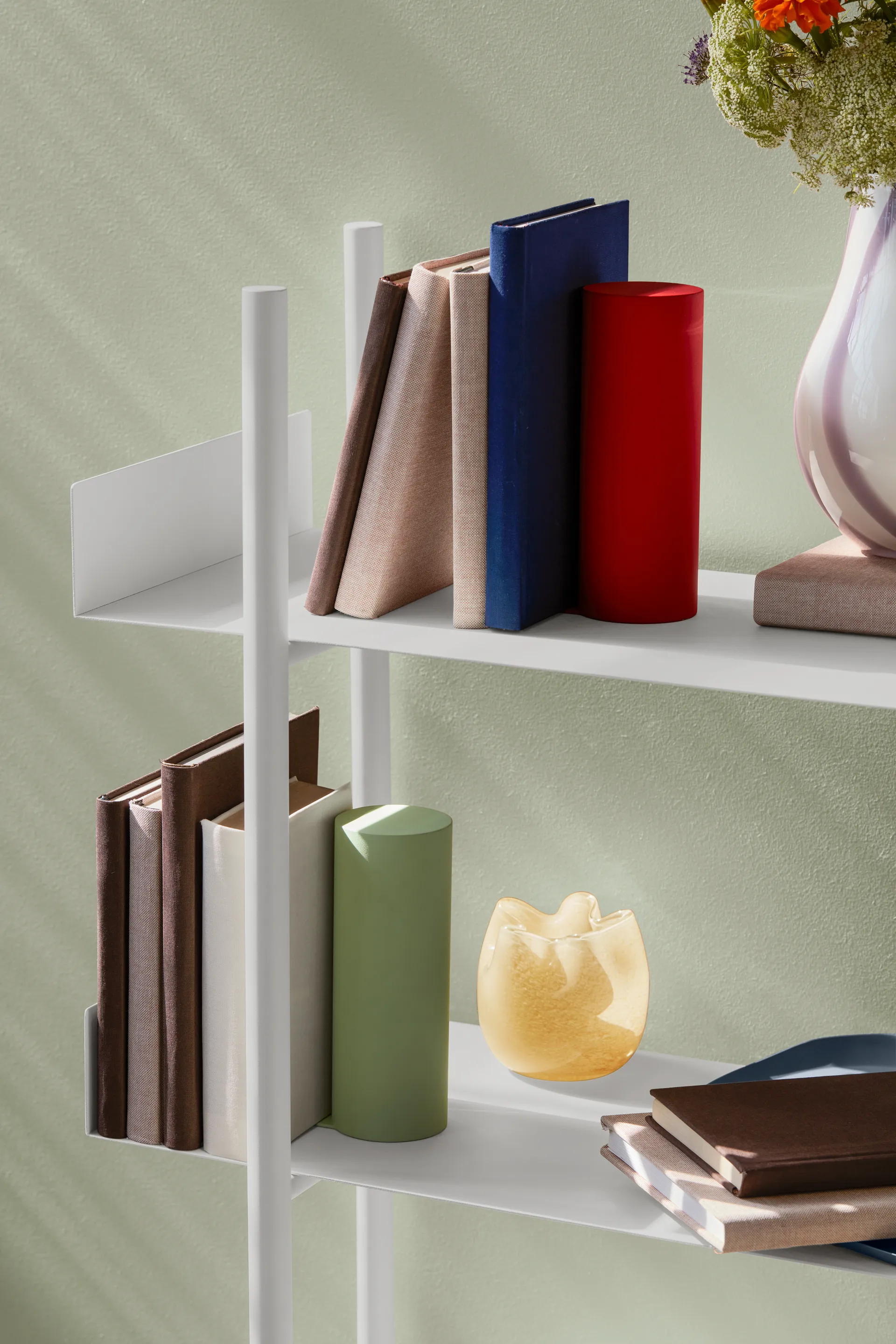 Esther vas/ljuslykta Ø9,8 cm, Anise flower yellow Broste Copenhagen