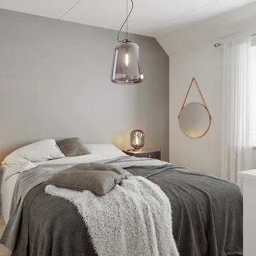 Leola taklampa Ø33 cm - Svart-rökgrå - By Rydéns