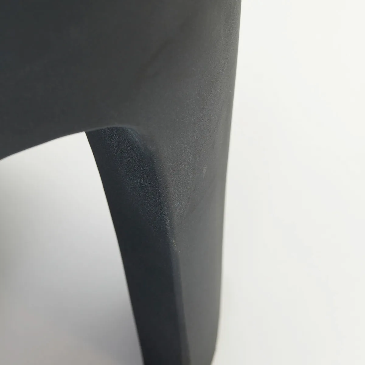 Besshoei sidobord Ø35 cm, Coal byNORD