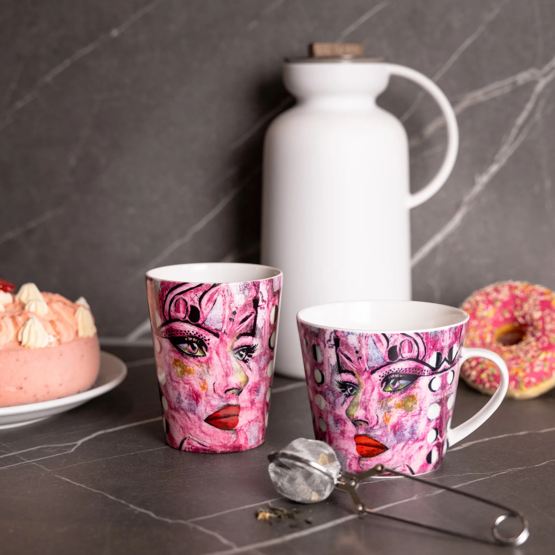 Moonlight Queen mugg 40 cl, Pink Carolina Gynning