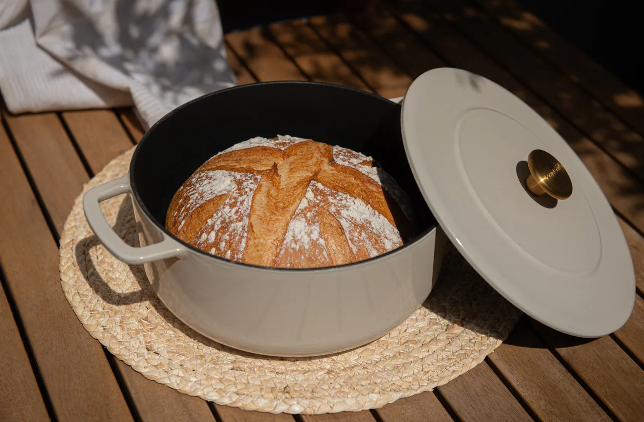 Combekk Enameled gjutjärnsgryta Ø24 cm, Sand-gold knob Combekk