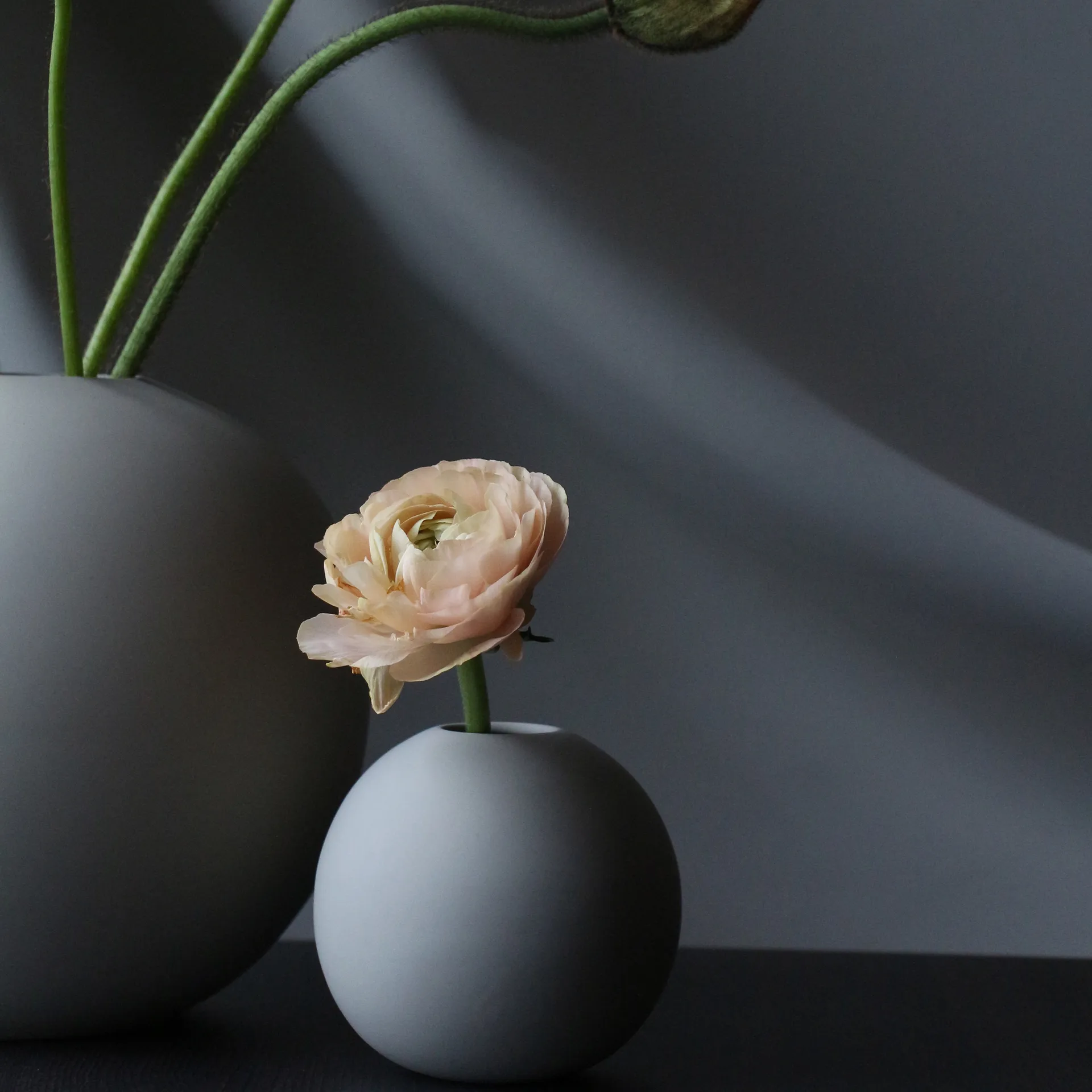Ball vas grey, 8 cm Cooee Design
