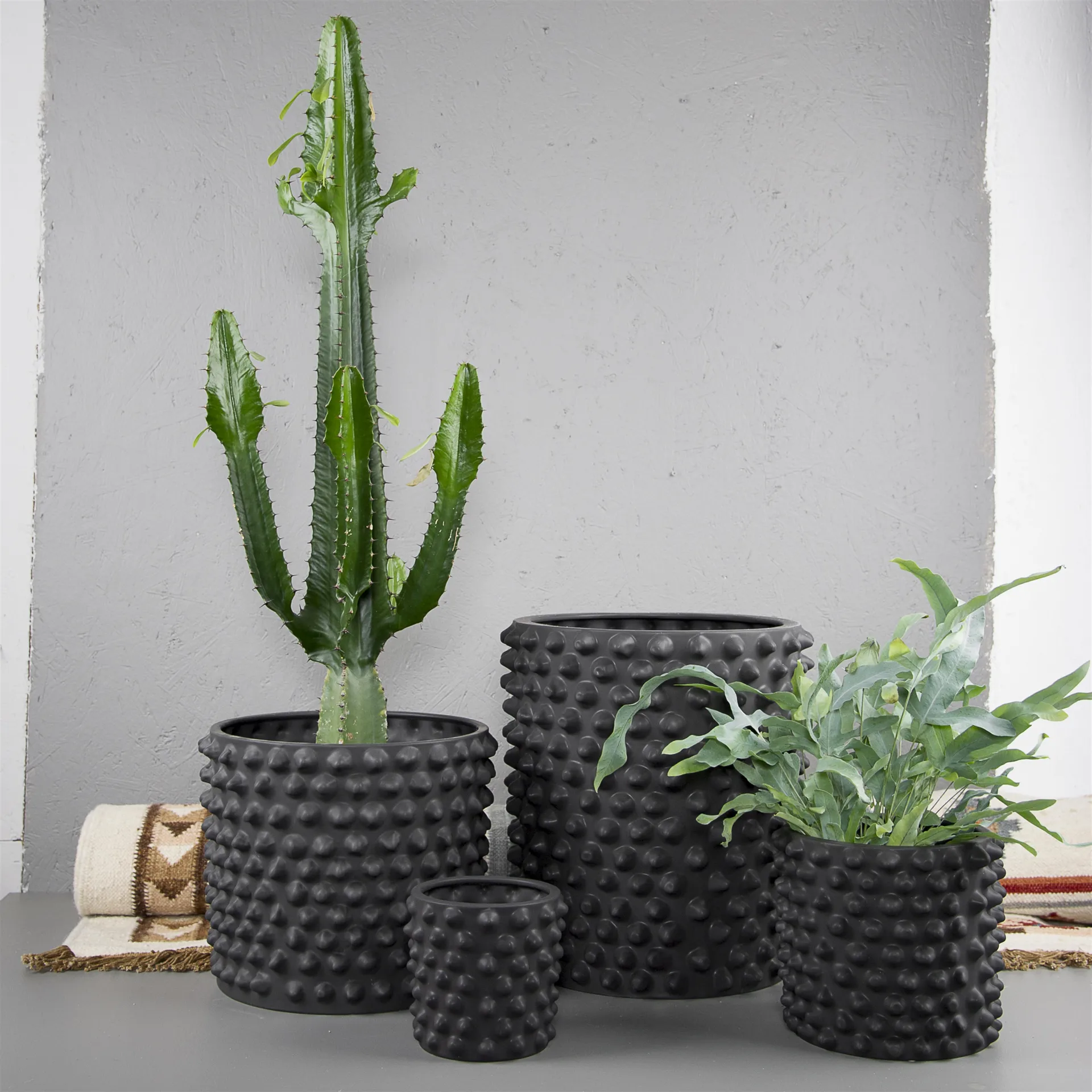 Cloudy kruka mörkgrå, Mini Ø14 cm DBKD