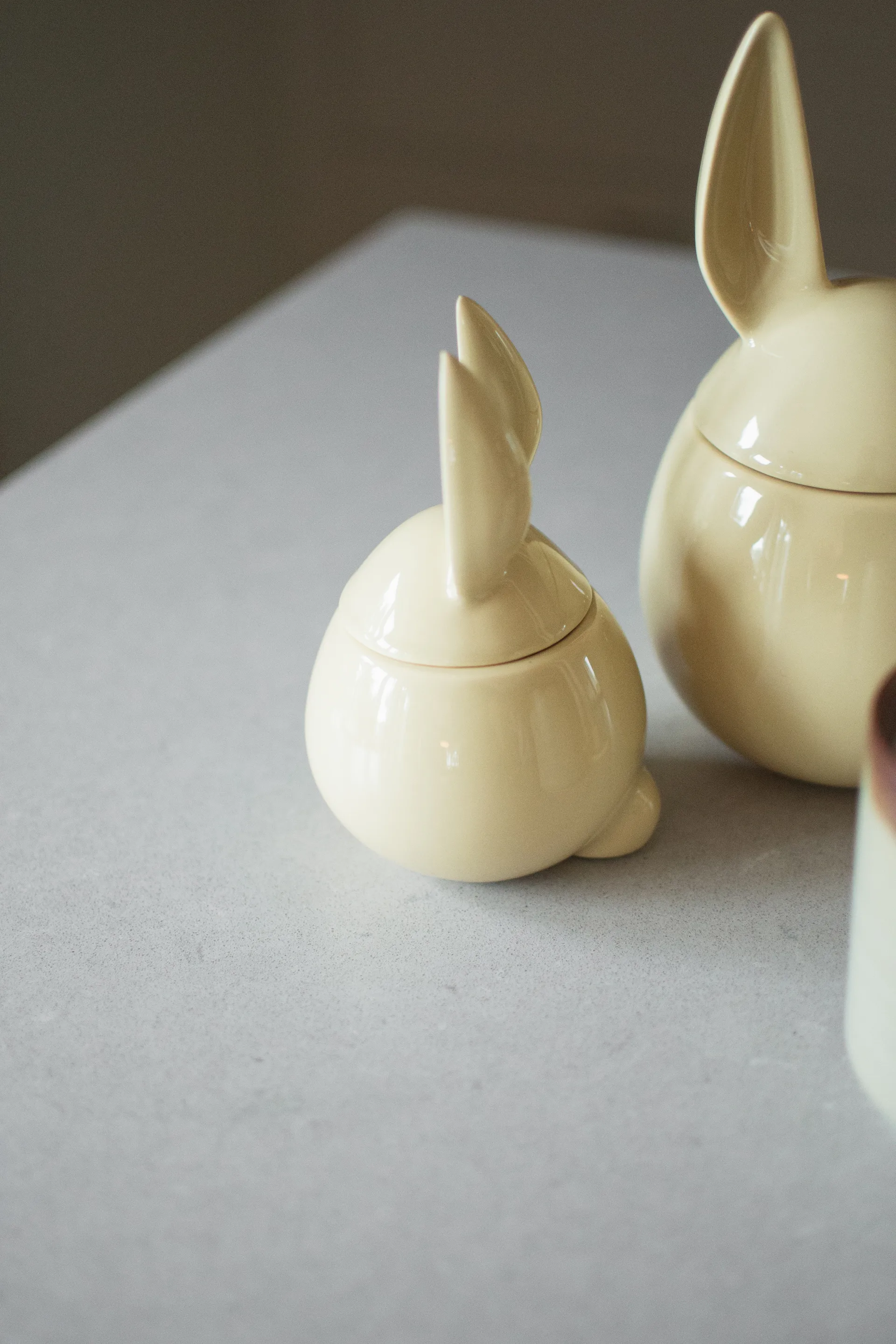 DBKD Eating rabbit skål liten, Shiny yellow DBKD