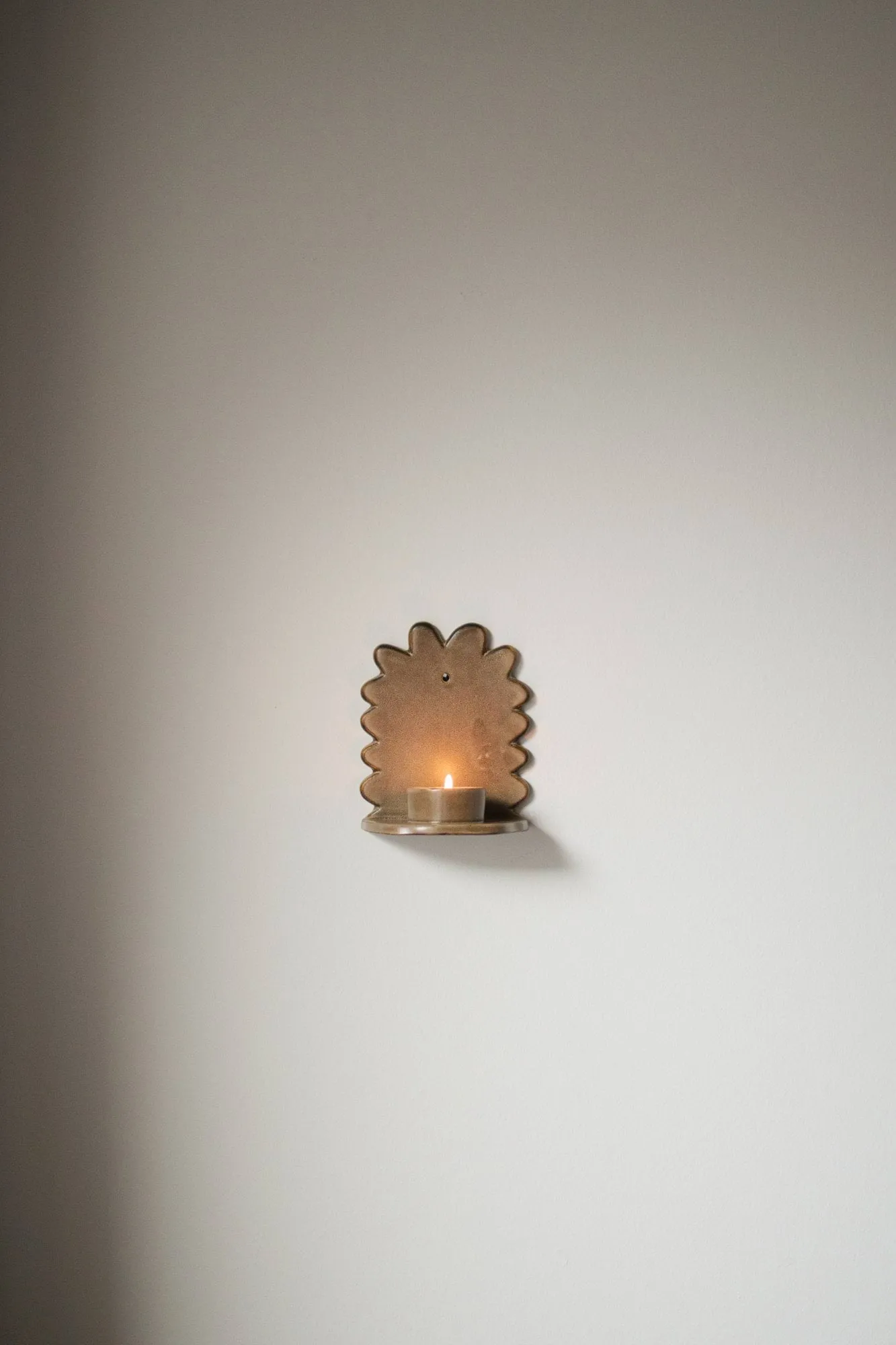 Flowery väggljusstake, Beige DBKD