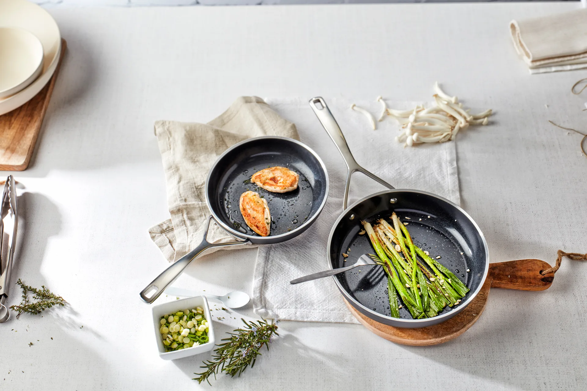 Alu Pro 5 Ceraforce stekpanna keramisk 5-ply, Ø32 cm Demeyere