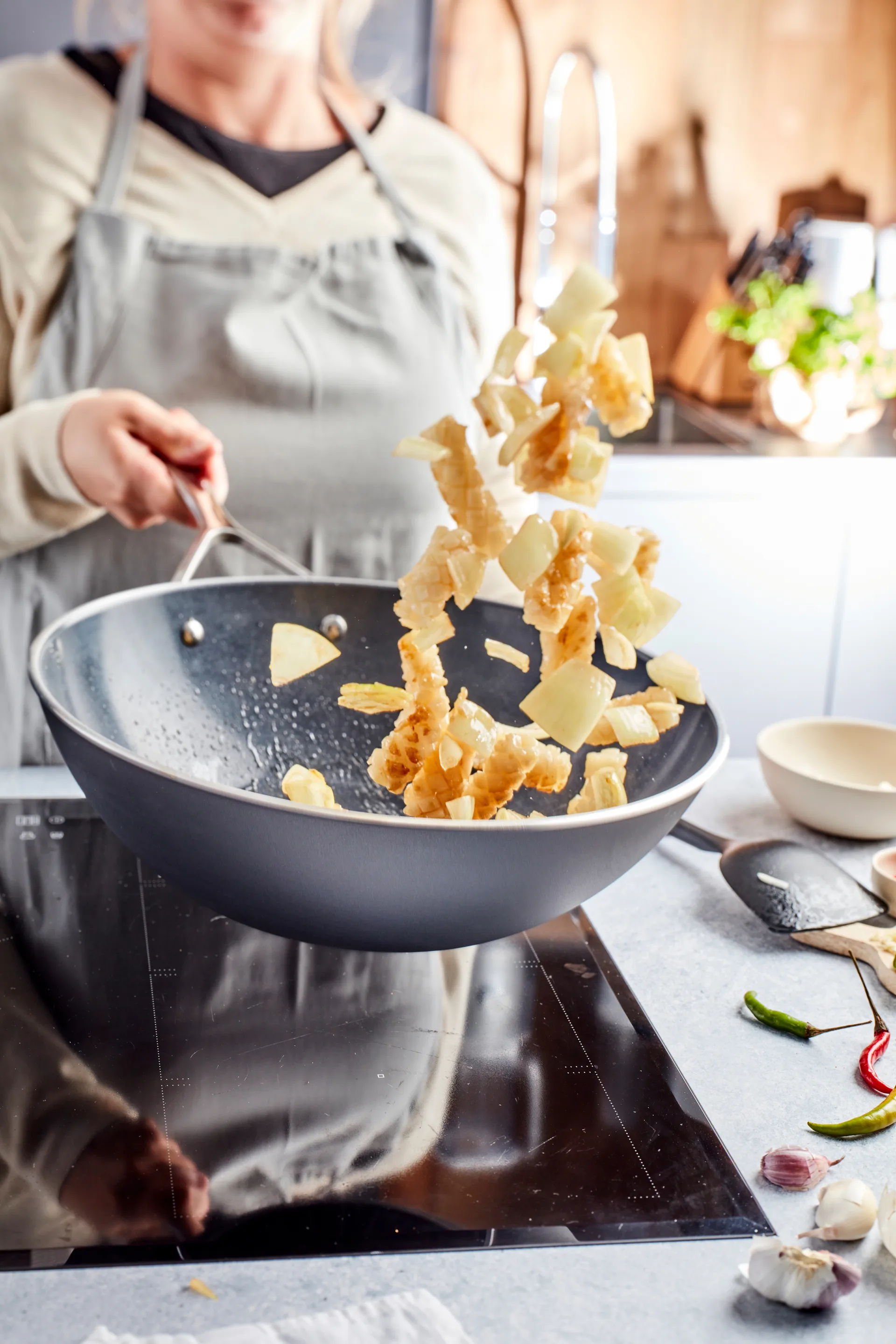 Alu Pro 5 Ceraforce wokpanna keramisk 5-ply, Ø30 cm Demeyere