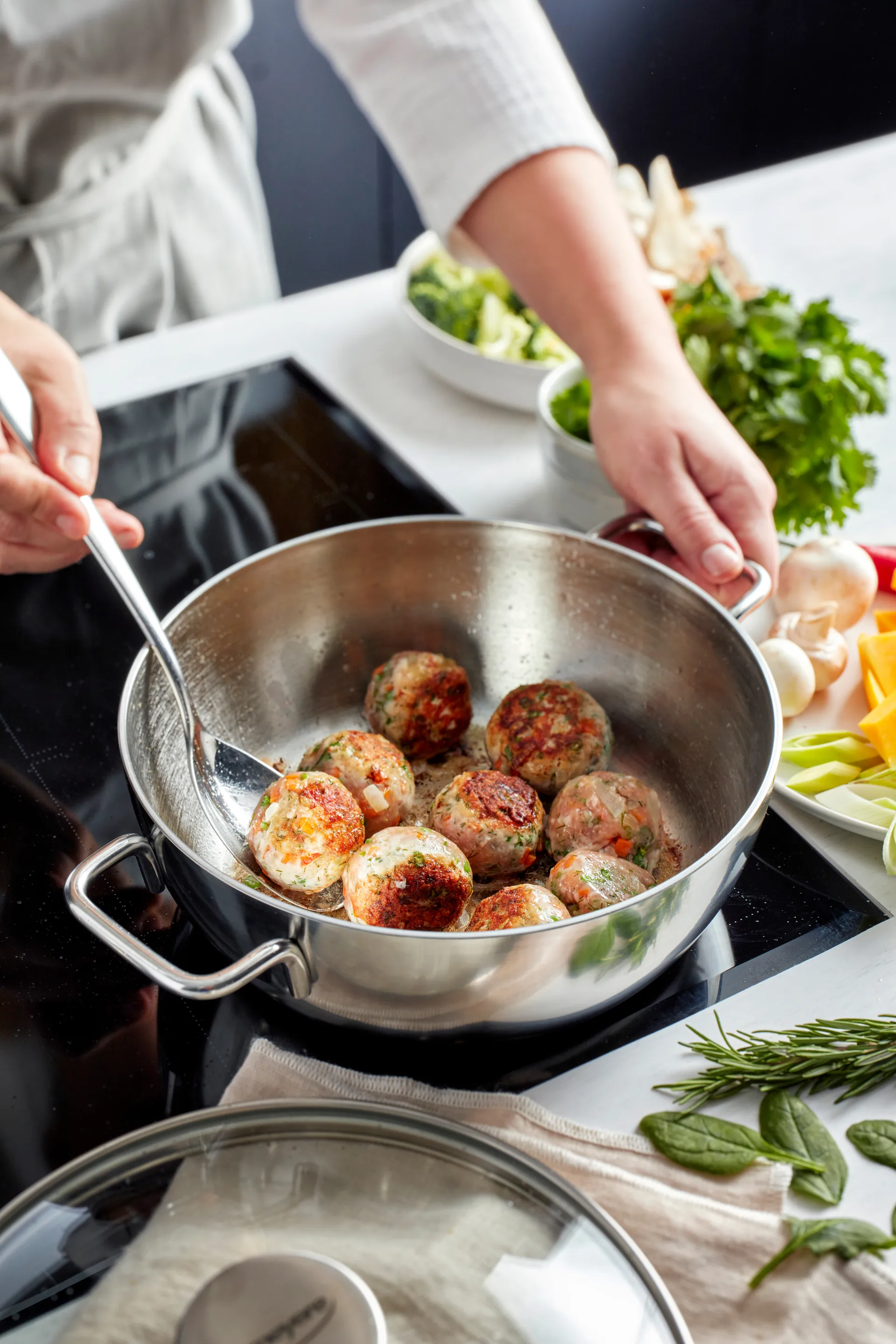 Demeyere Apollo 7 serveringspanna rostfritt stål, 3,3 L Demeyere