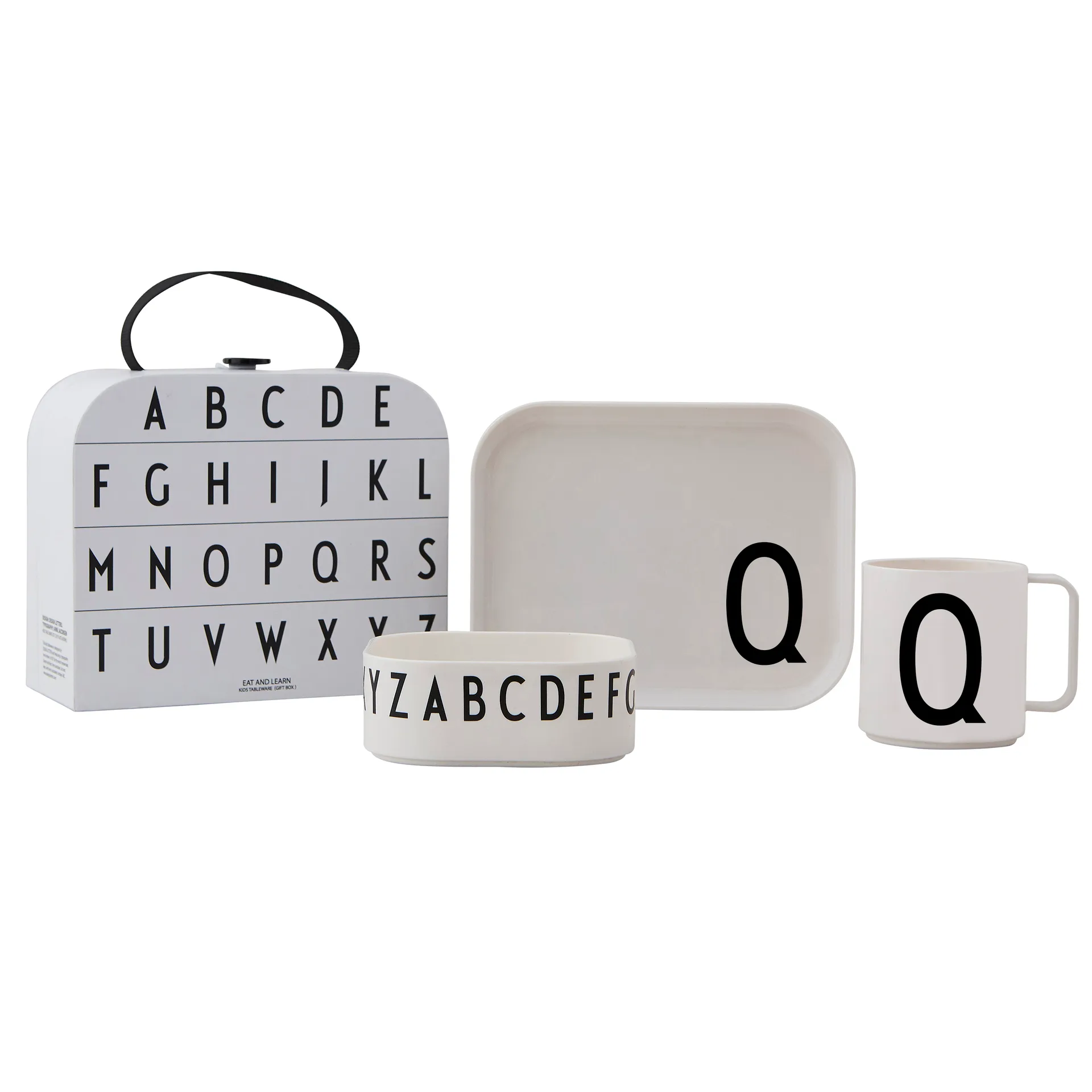 Design Letters barnservis set, Q Design Letters