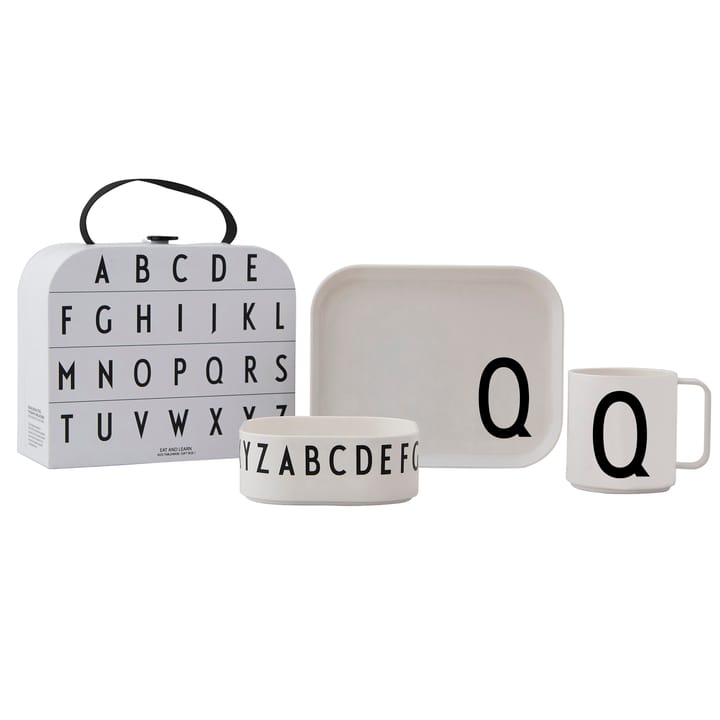 Design Letters barnservis set, Q Design Letters