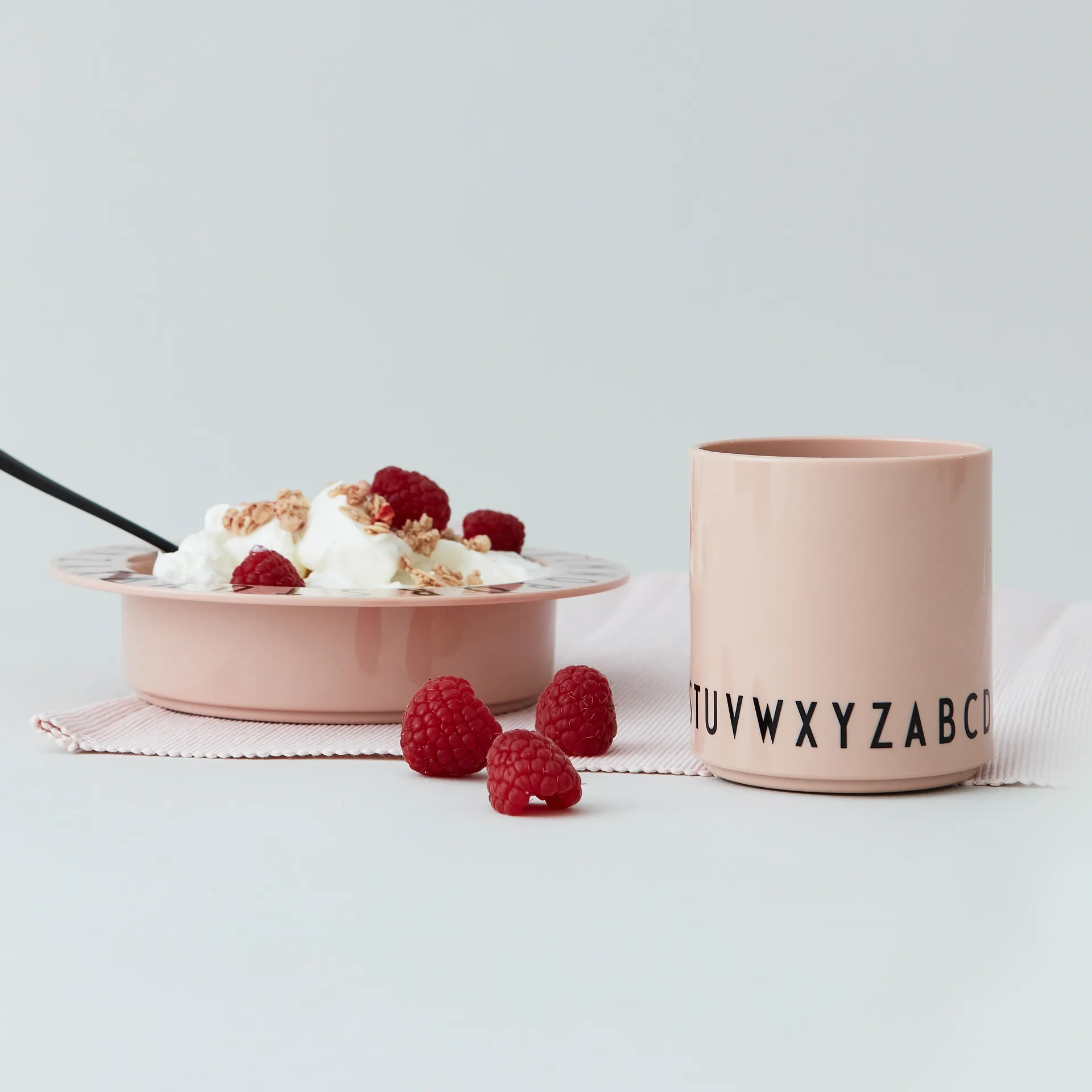 Eat & Learn barnkopp, Nude Design Letters