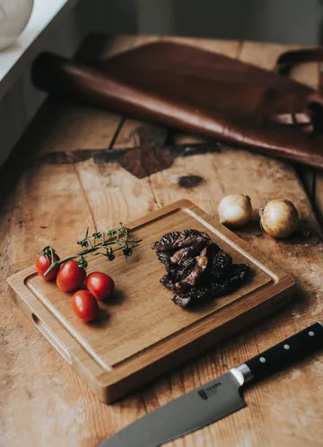 Skye skärbräda - Akacia, 30x24x3 cm - Dorre