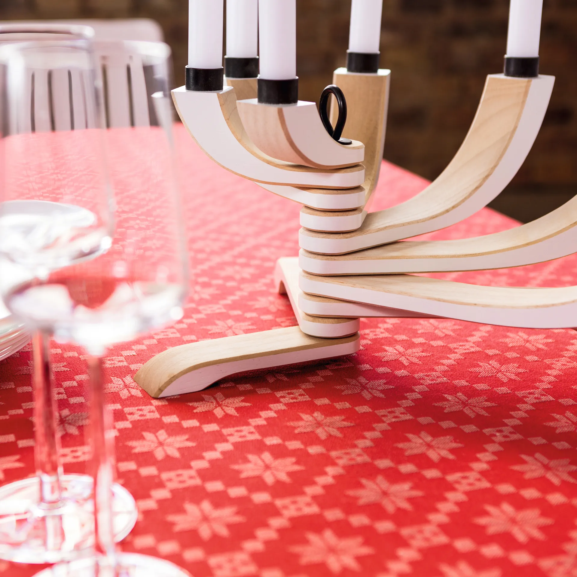 Åttebladrose duk, 150x310 cm Ekelund Linneväveri