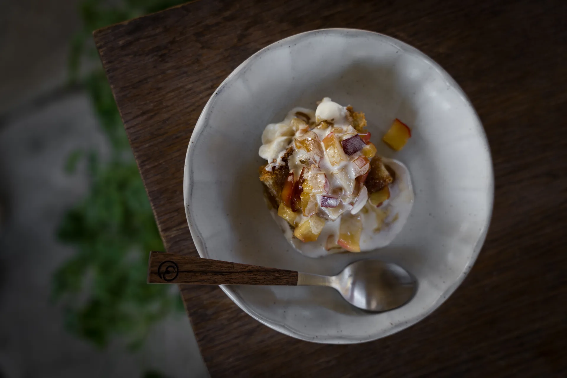 Ernst assiett stengods, Vit-natur, Ø17x3 cm ERNST