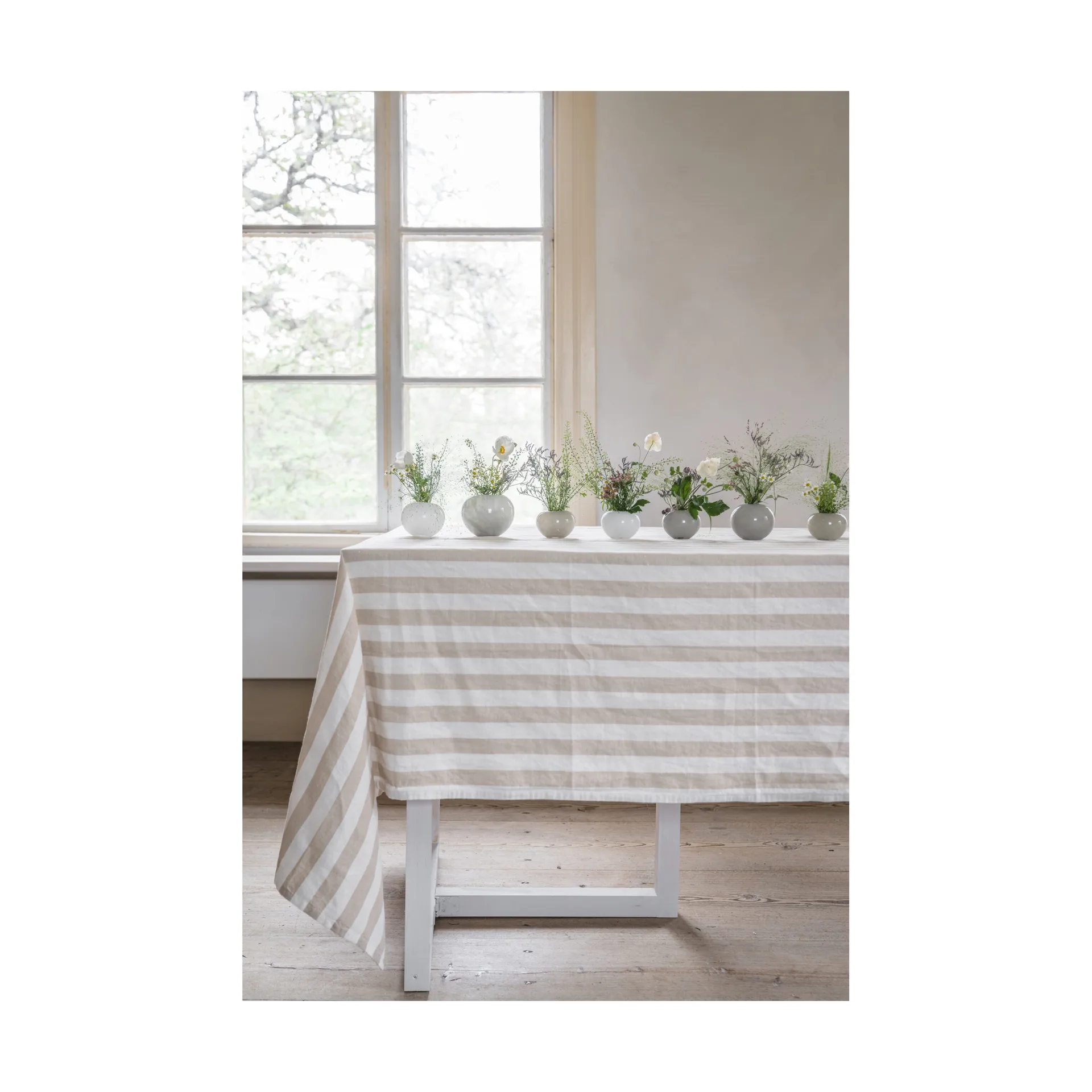 Ernst bordsduk randig 145x240 cm, Beige-vit ERNST