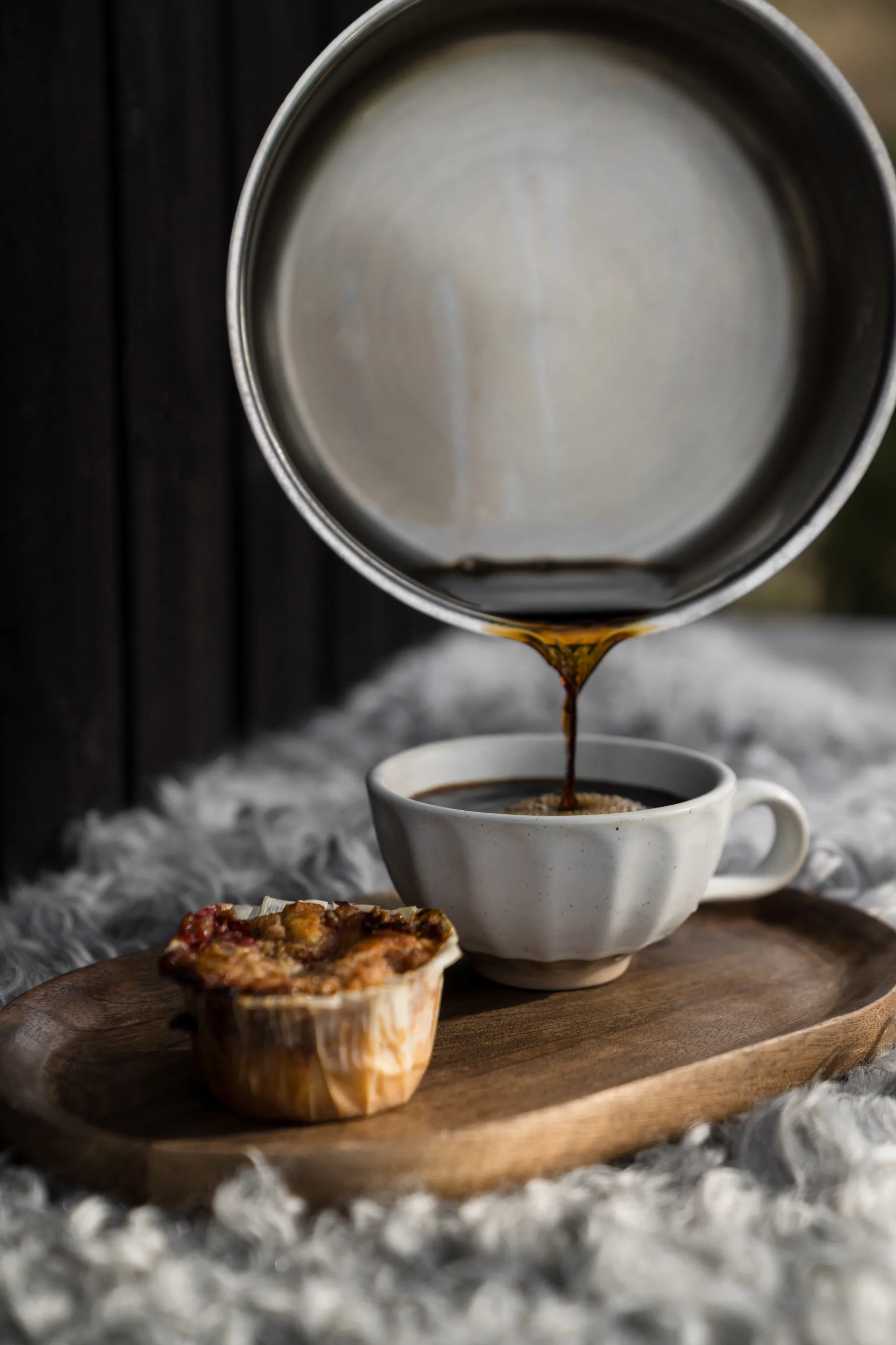 Ernst serveringsbricka oval 17x28 cm, Mörkbrun ERNST