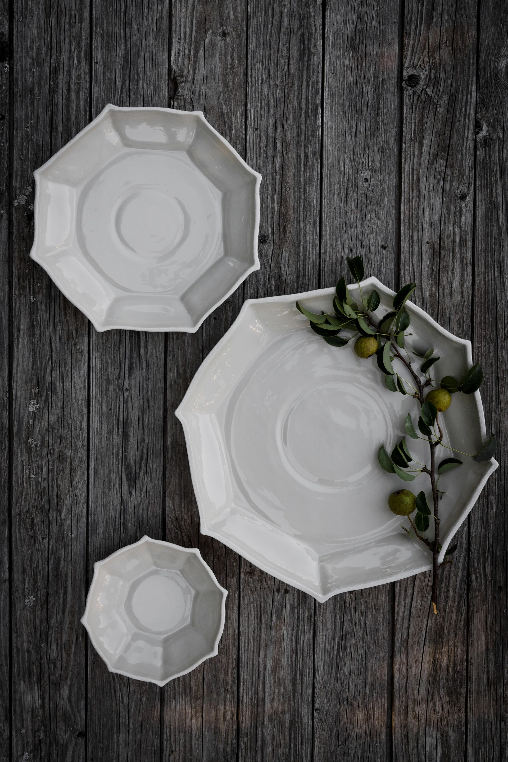 Ernst serveringsfat Ø27 cm, Naturvit ERNST