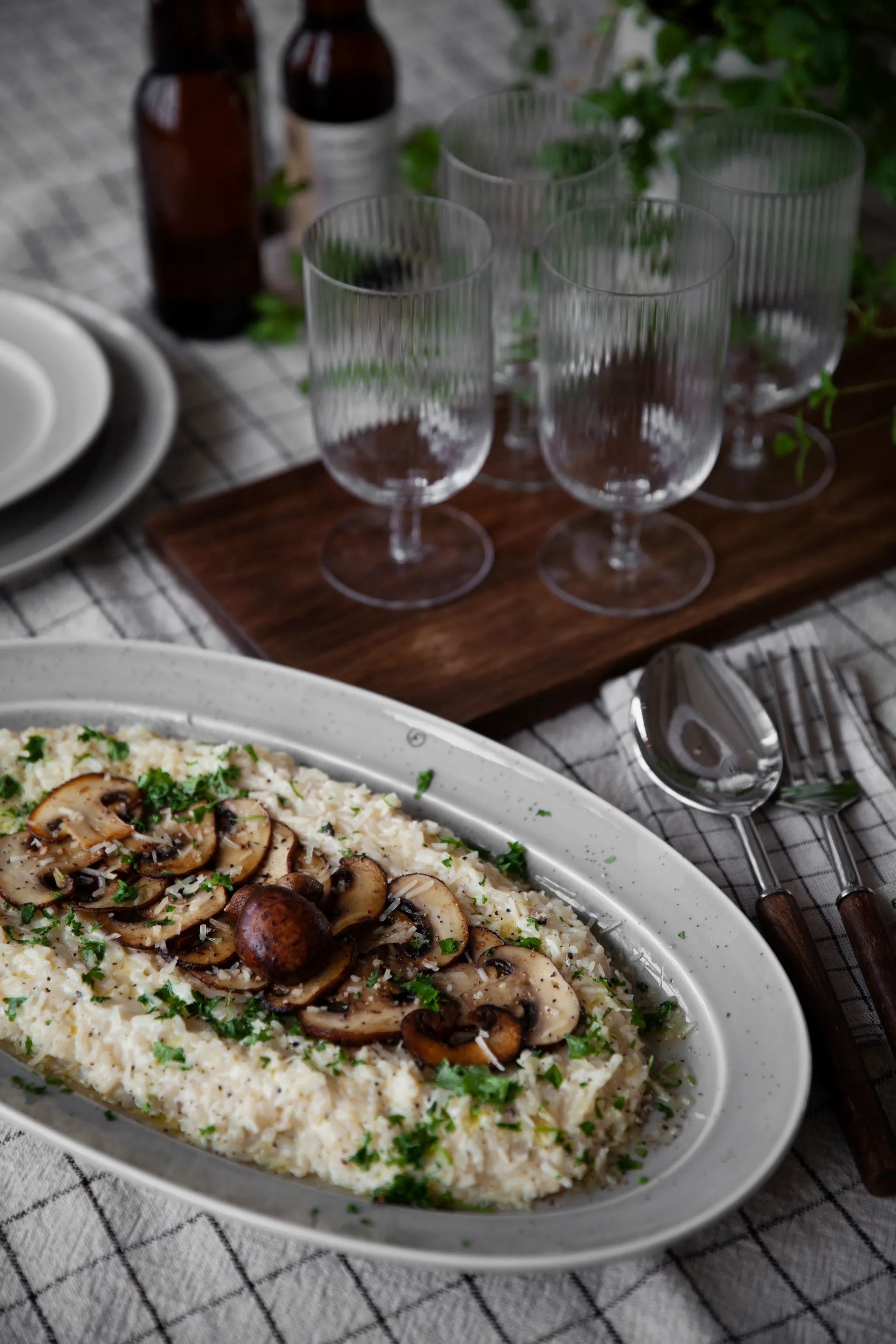 Ernst uppläggningsfat oval 18x30 cm, Vanilj ERNST