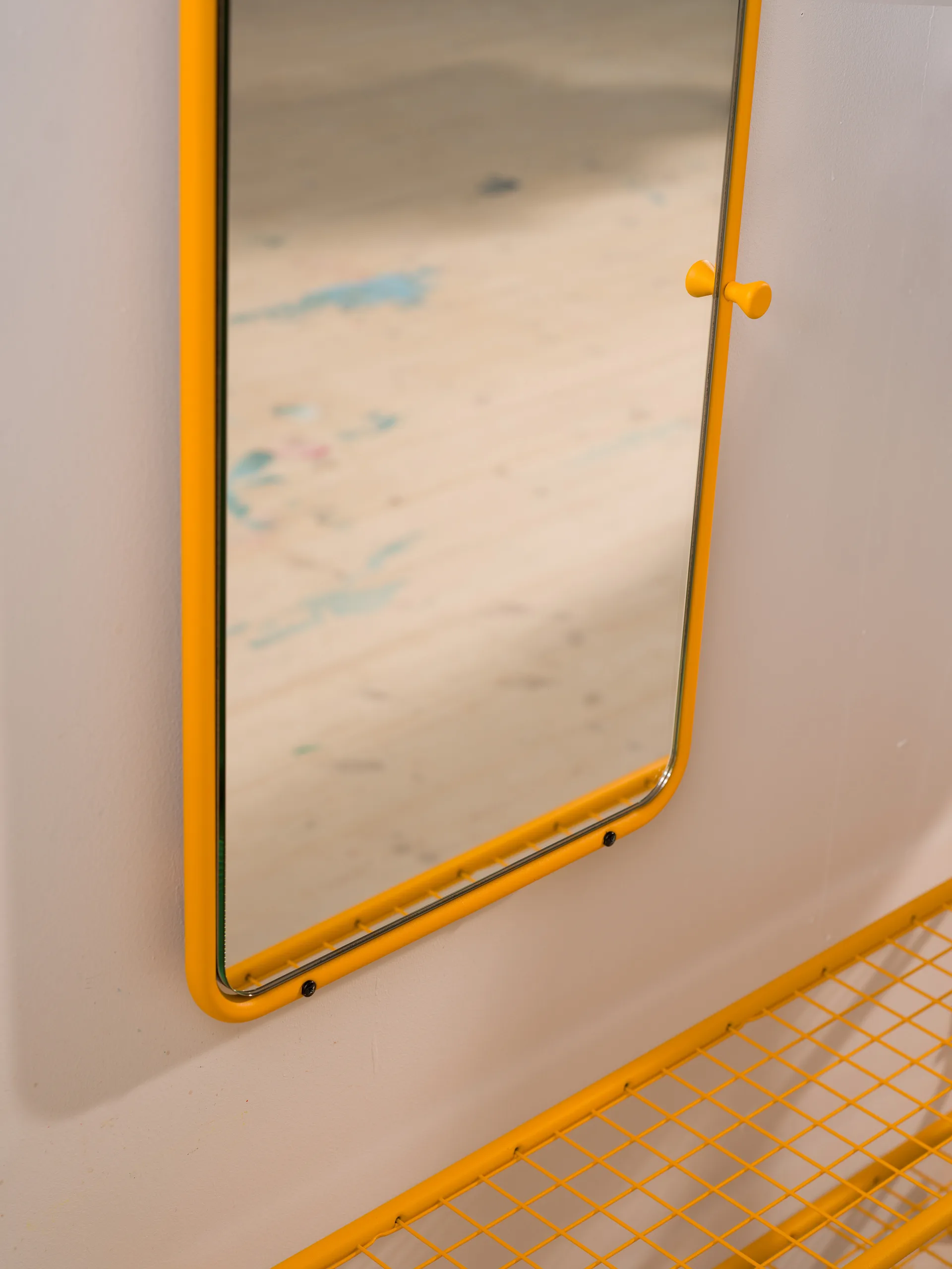 Classic väggspegel 120x40 cm, Sun yellow Essem Design