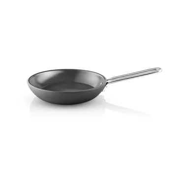 Professional Laser Titanium Slip-Let stekpanna - Black, Ø24 cm - Eva Solo