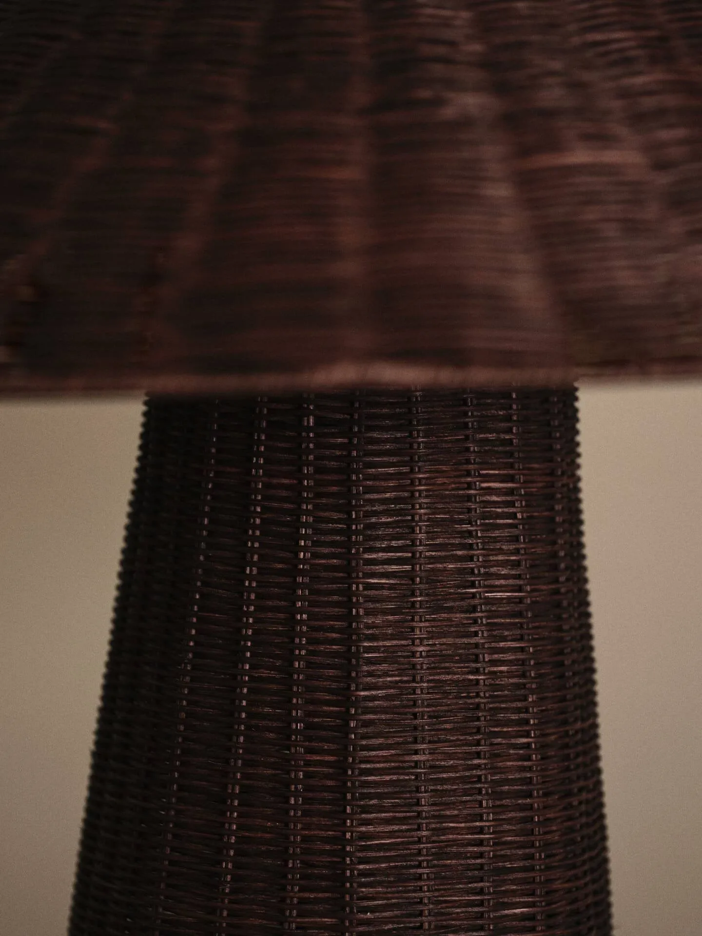 Duo bordslampa, Dark brown Ferm Living