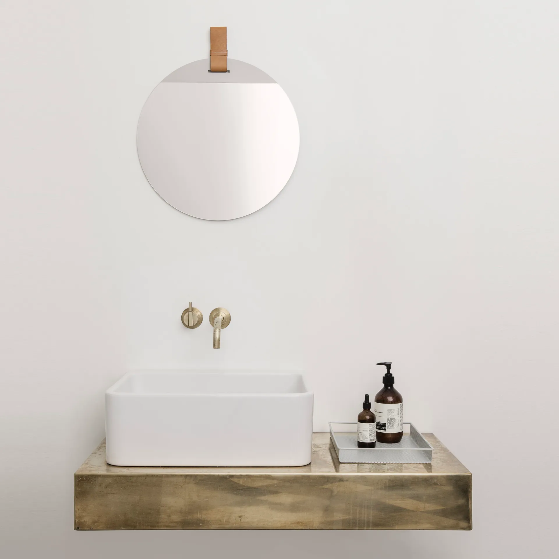 Enter spegel brun, stor Ferm Living