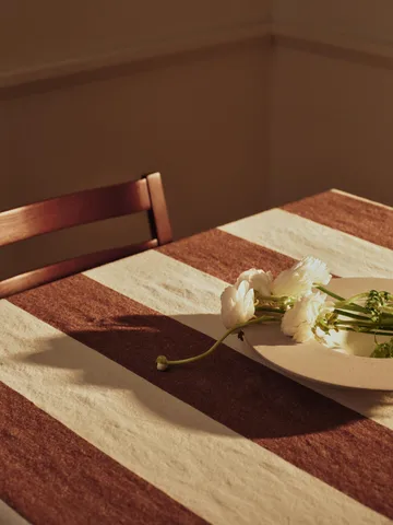 Hale bordsduk - Chestnut-frosted lime, 150x240 cm - Ferm Living